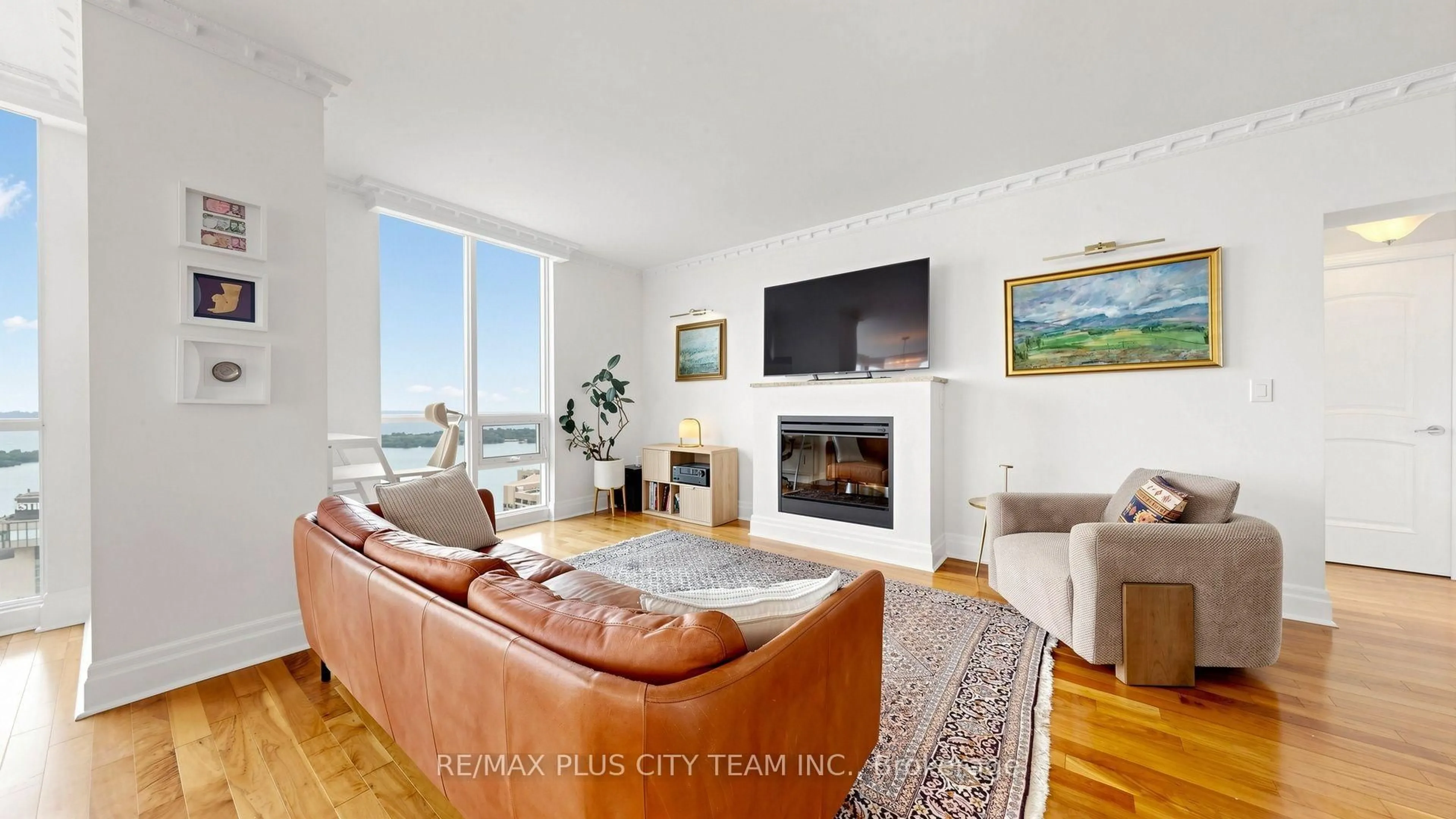 Living room with furniture, unknown for 16 Harbour St #5005, Toronto Ontario M5J 2Z7