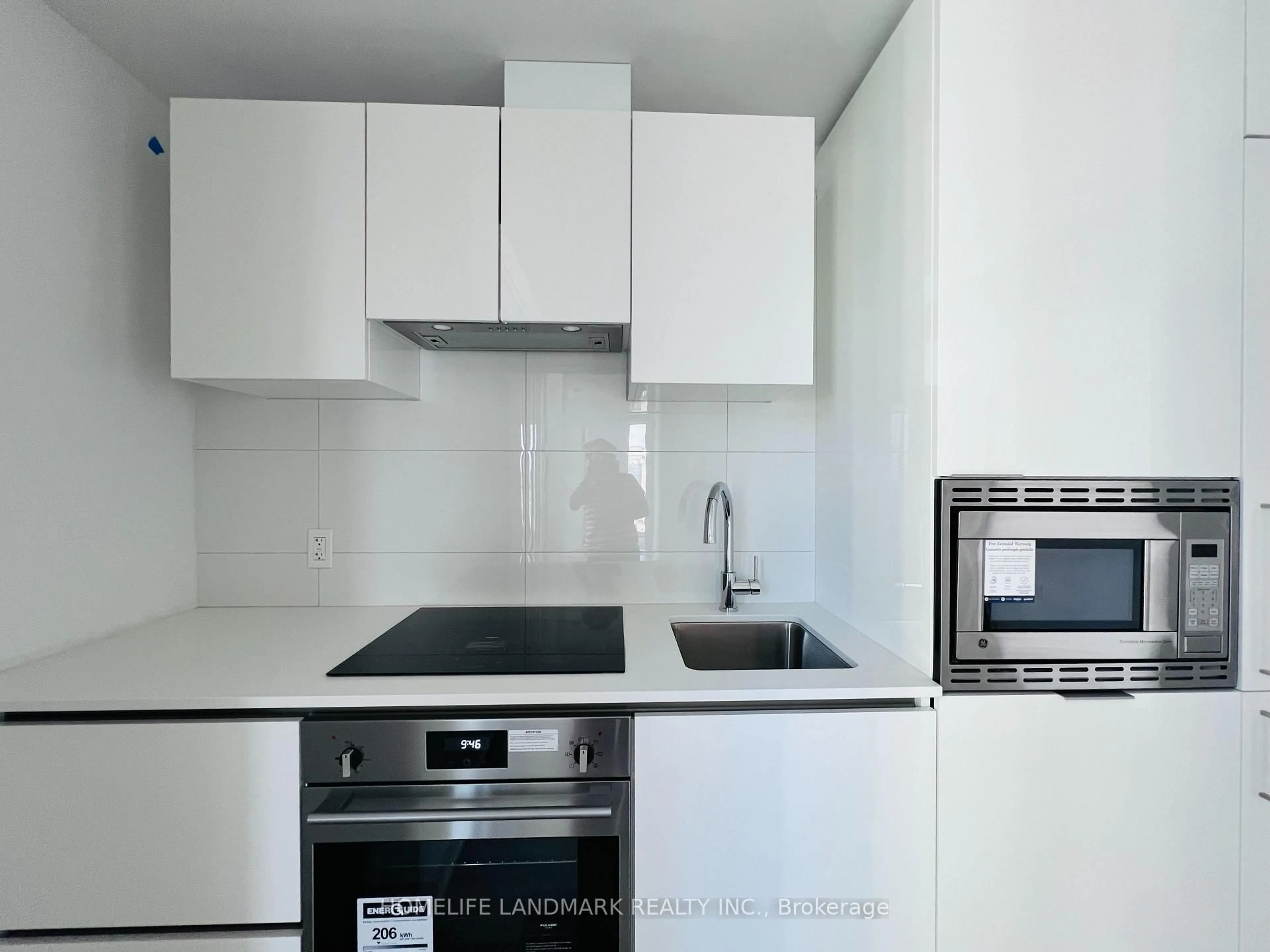 Standard kitchen, unknown for 238 Simcoe St #2603, Toronto Ontario M5T 1T4