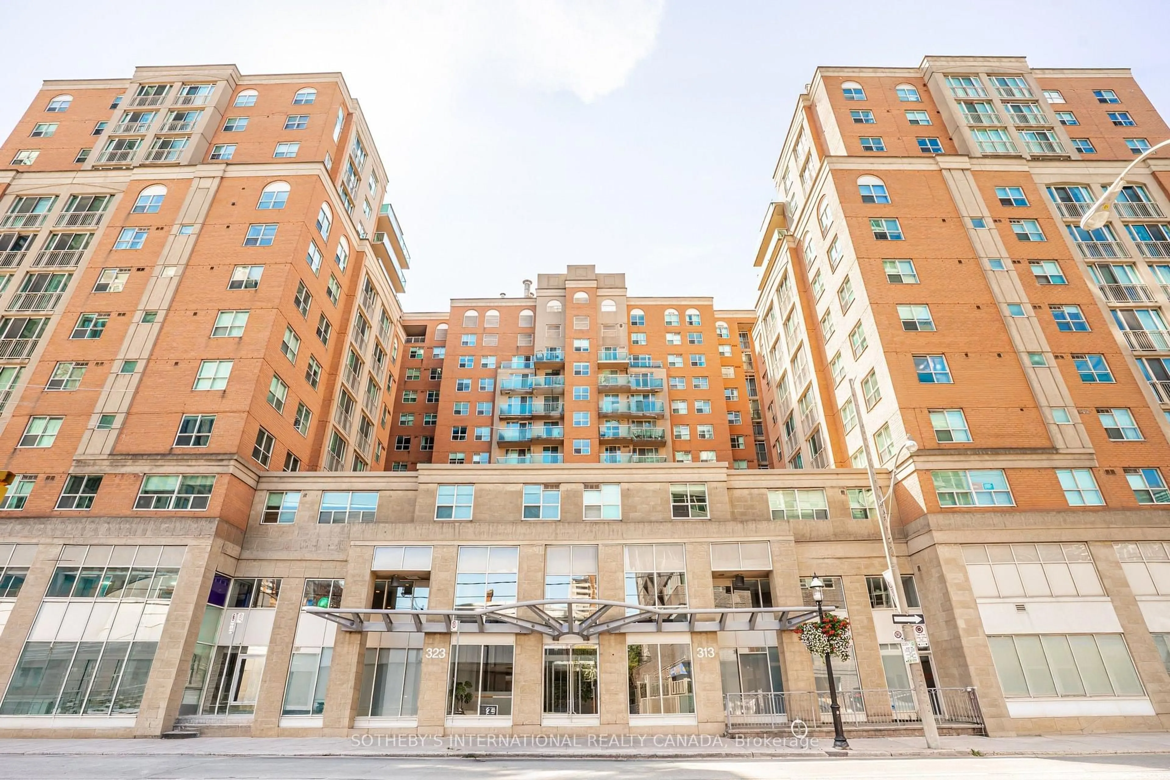 Unknown for 323 Richmond St #224, Toronto Ontario M5A 4R3