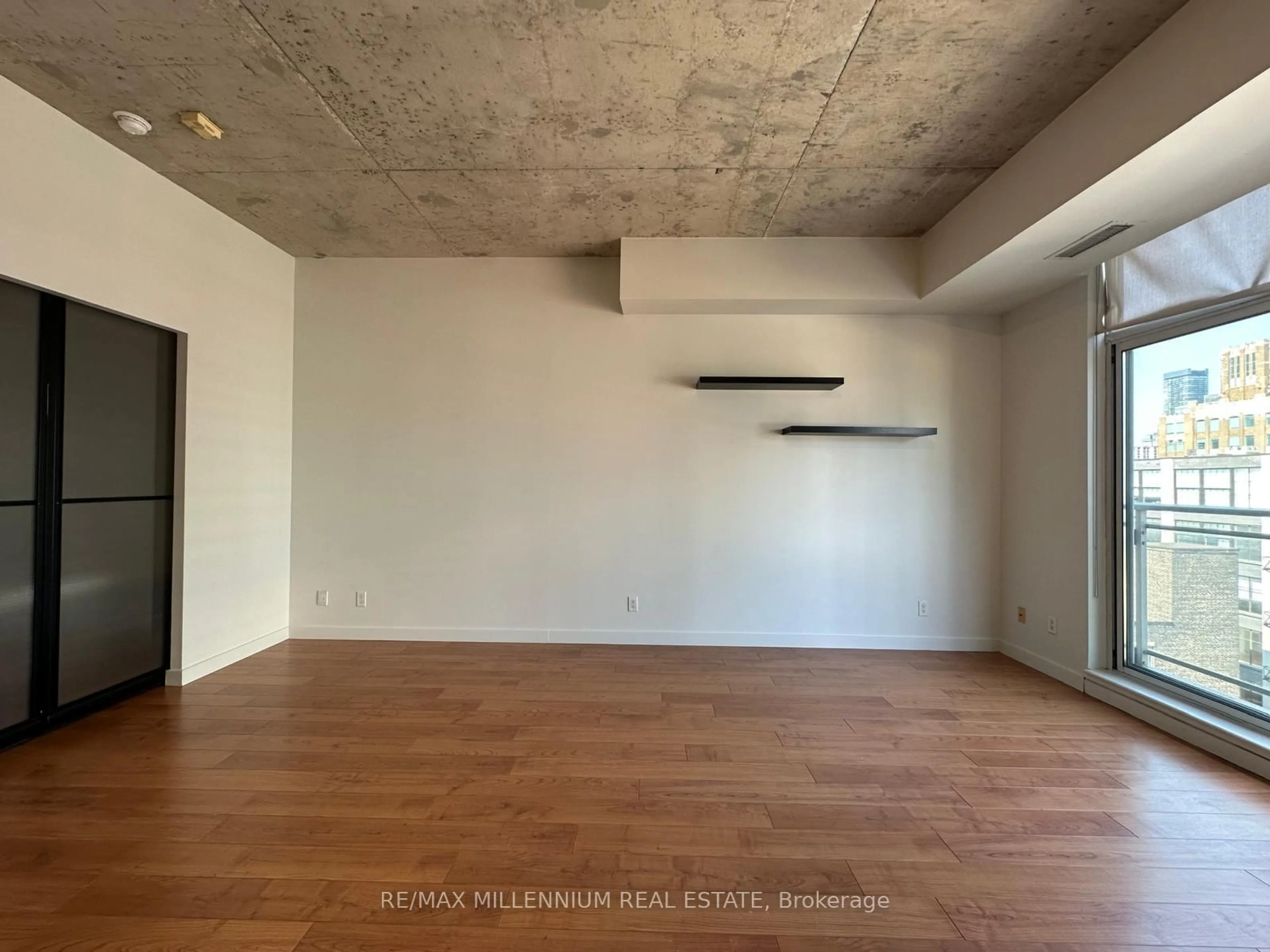 A pic of a room for 23 Brant St #1001, Toronto Ontario M5V 2L9