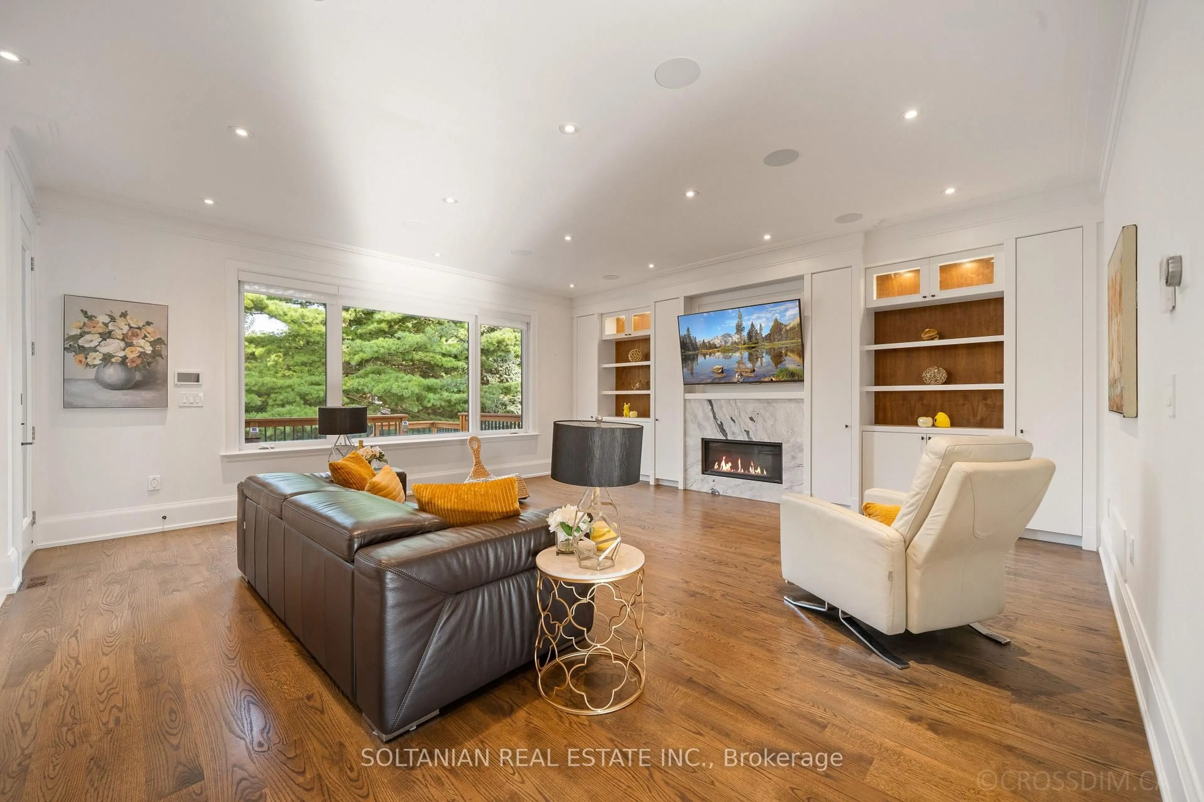 Living room with furniture, unknown for 15 Calvin Ave, Toronto Ontario M2N 5E4