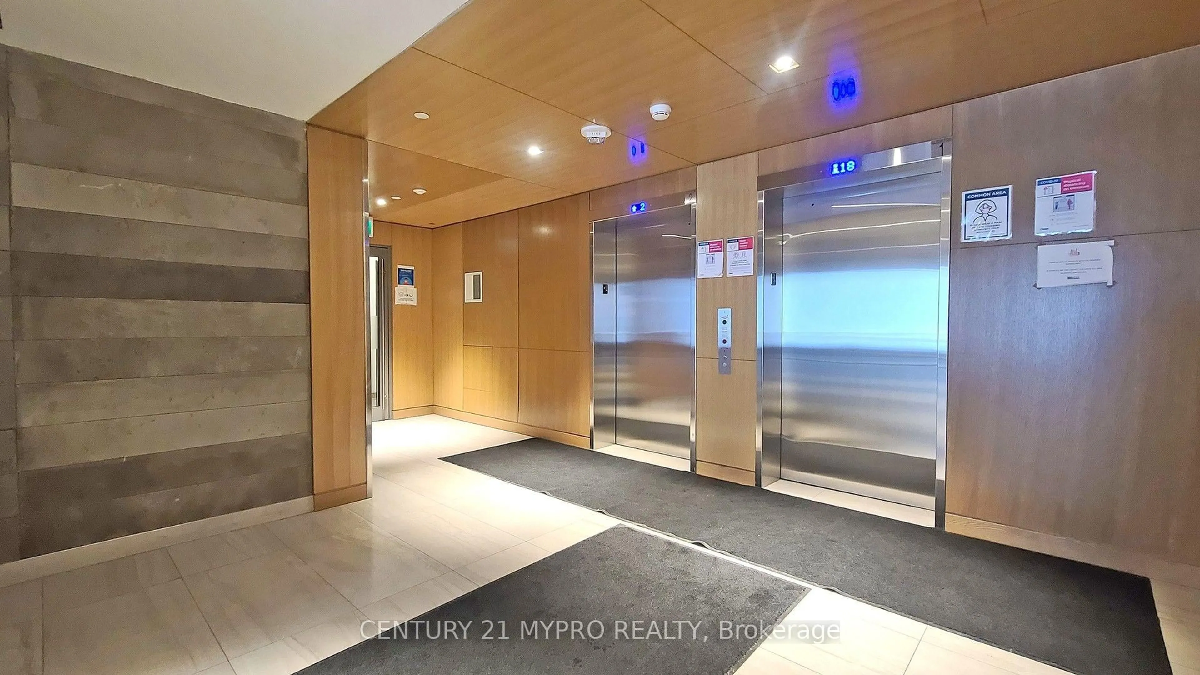 Indoor foyer for 120 Parliament St #1801, Toronto Ontario M5A 2Y8