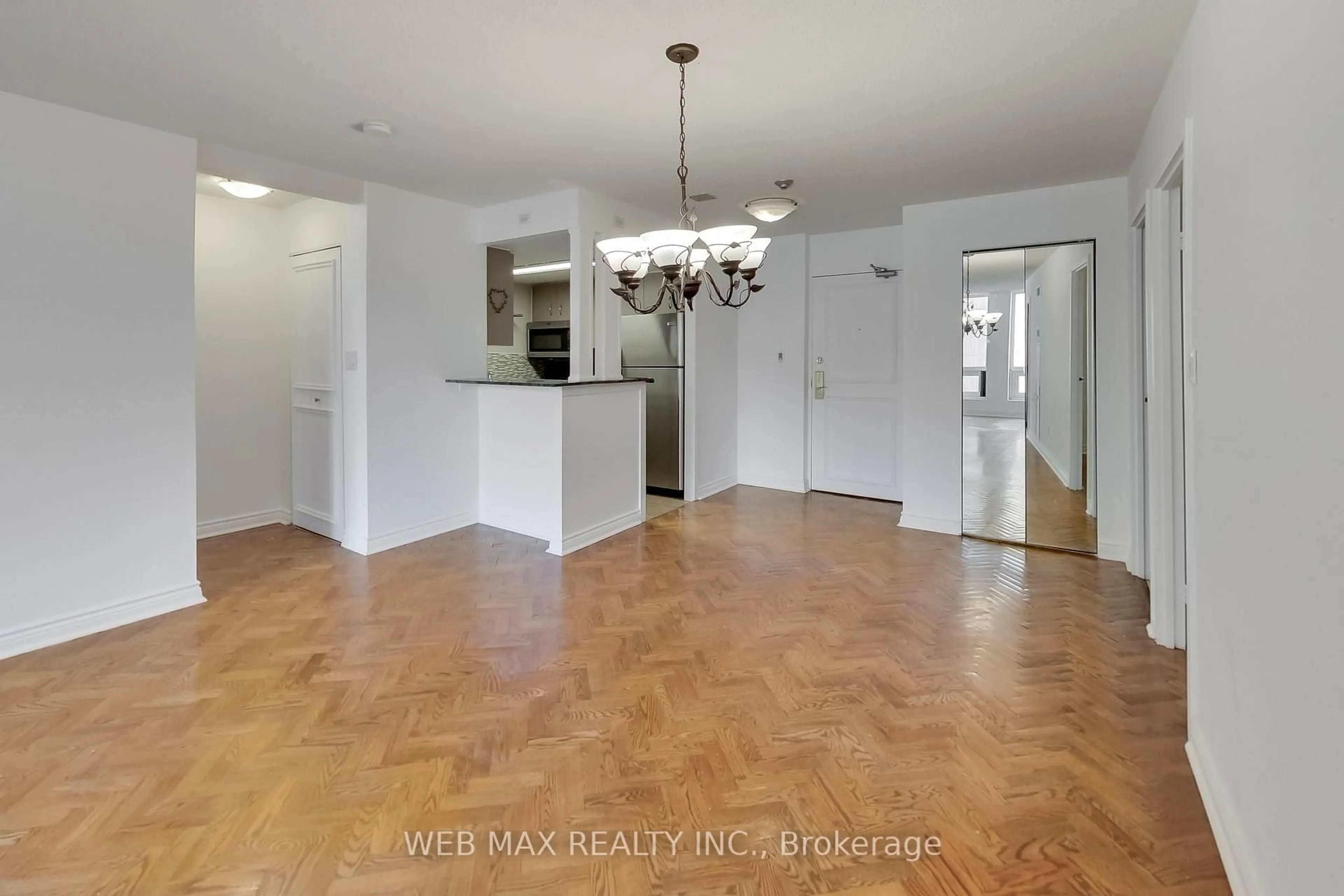 Unknown for 25 Grenville St #1808, Toronto Ontario M4Y 2X5