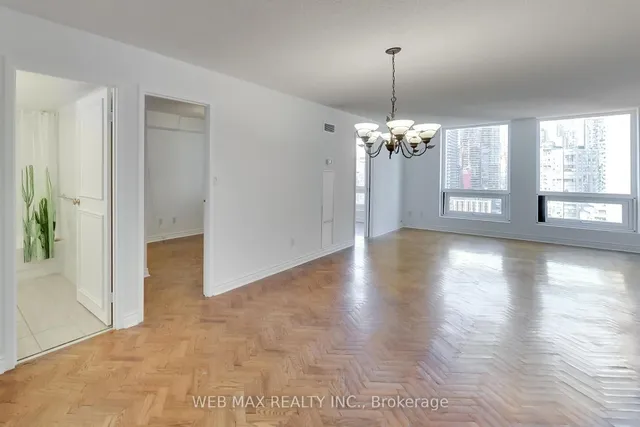 25 Grenville St #1808, Toronto 2