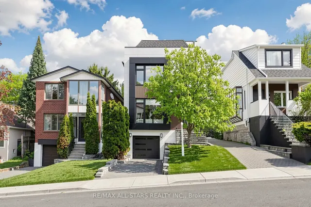 127 Banff Rd, Toronto 3
