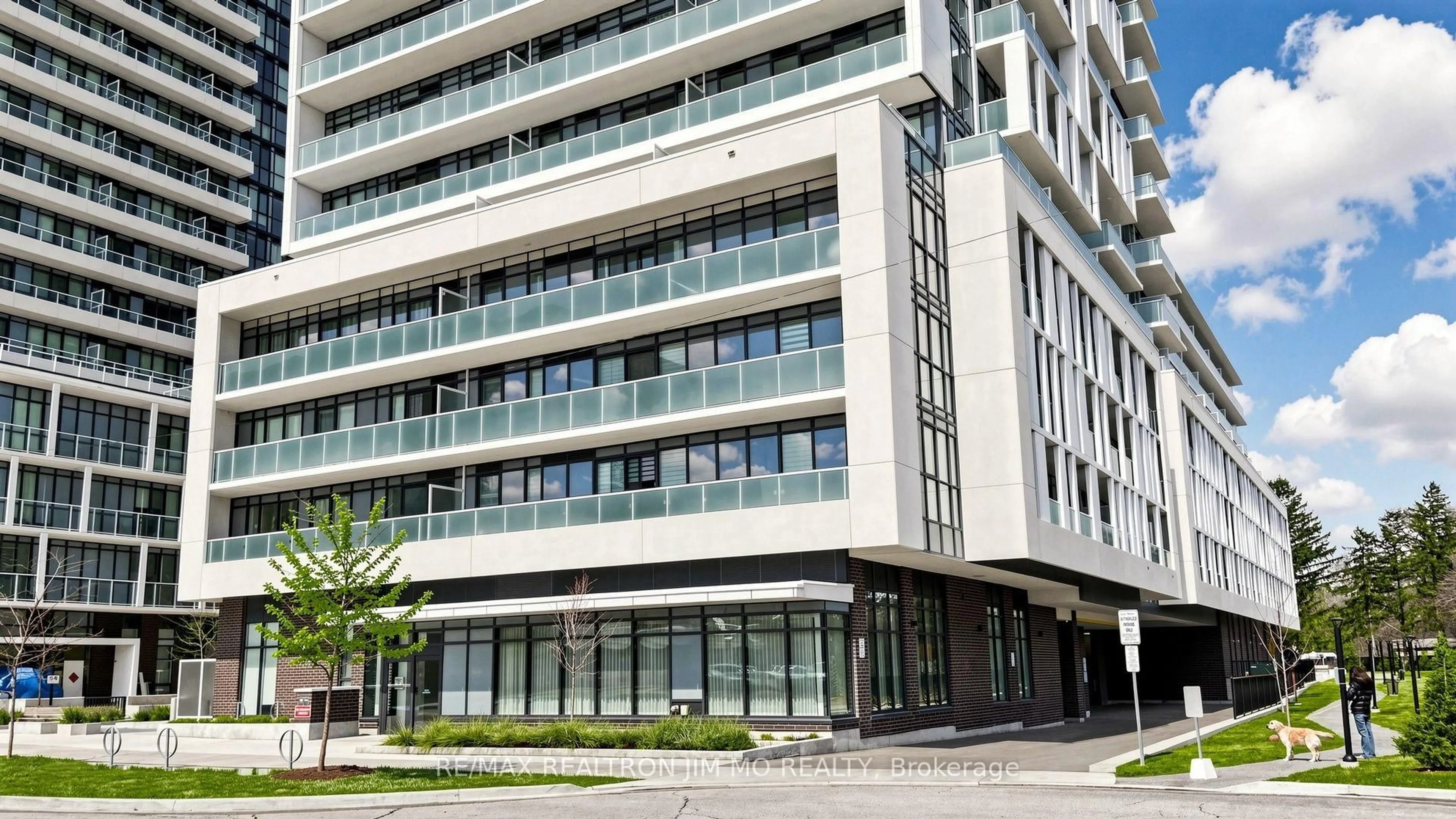 Indoor foyer for 188 Fairview Mall Dr #522, Toronto Ontario M2J 0H7