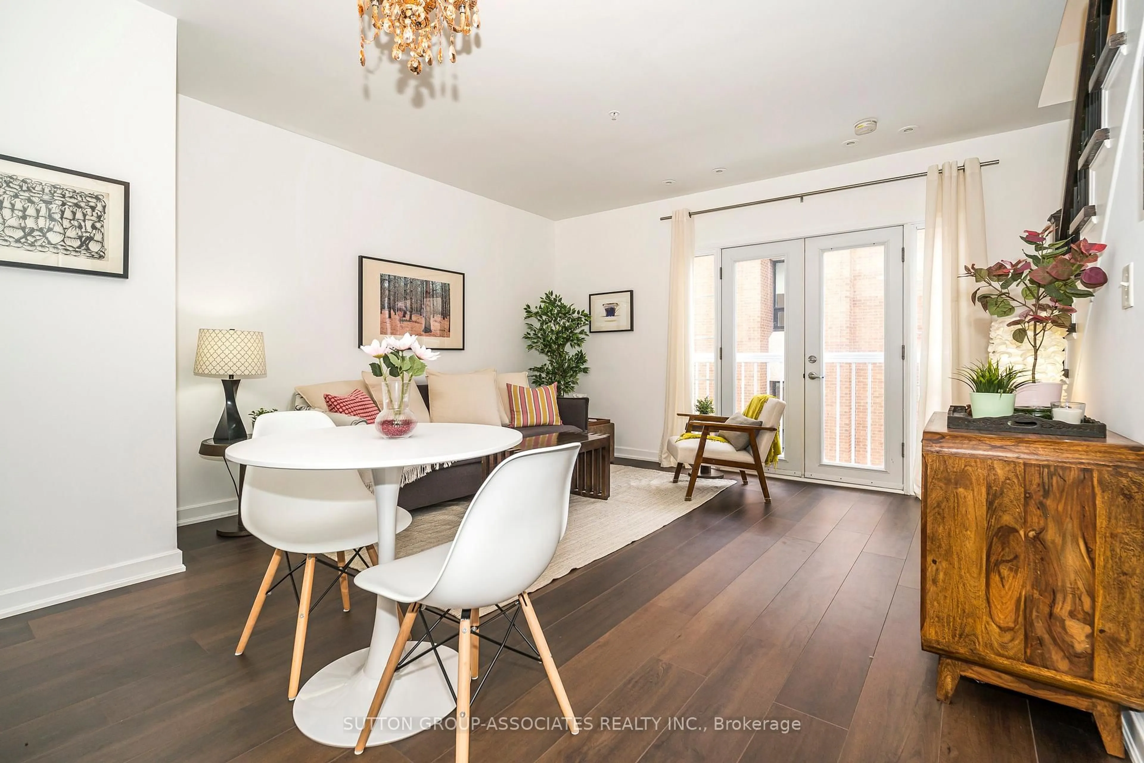 Dining room, wood/laminate floor for 539 Jarvis St #PH7, Toronto Ontario M4Y 2H7