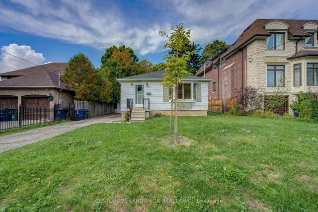 200 Elmhurst Ave, Toronto 4