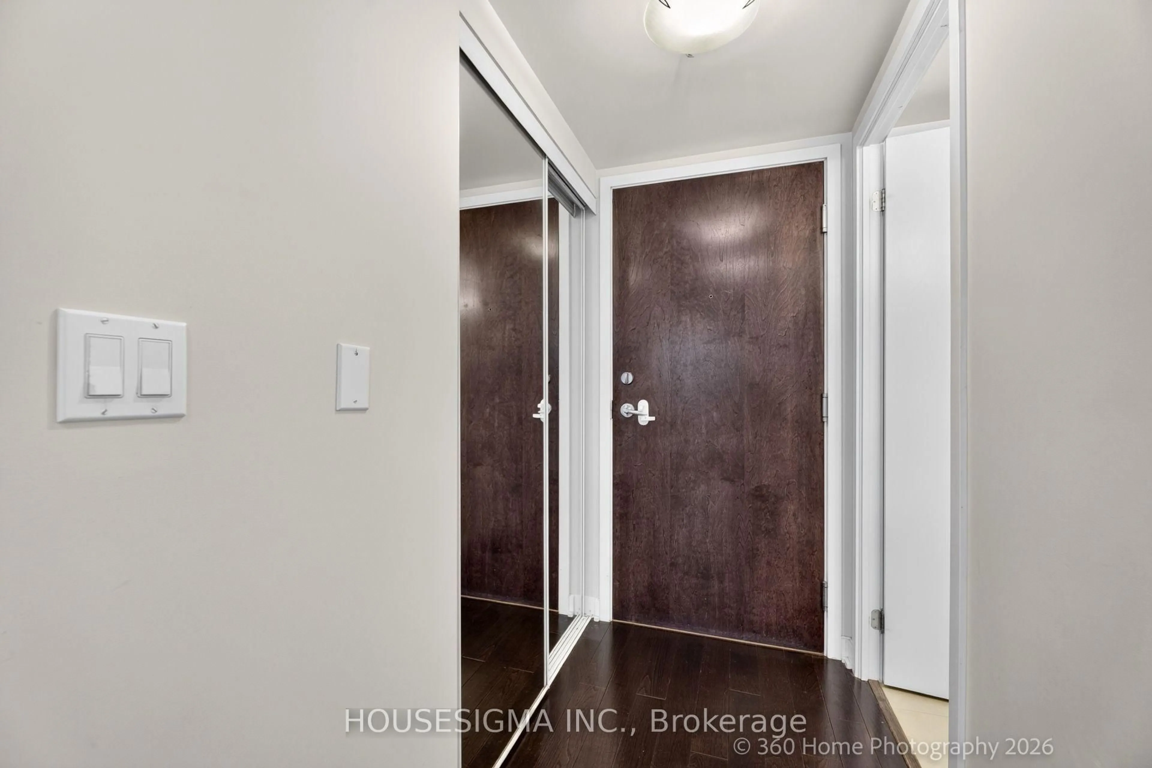 Indoor entryway for 12 Yonge St #1609, Toronto Ontario M5E 1R4