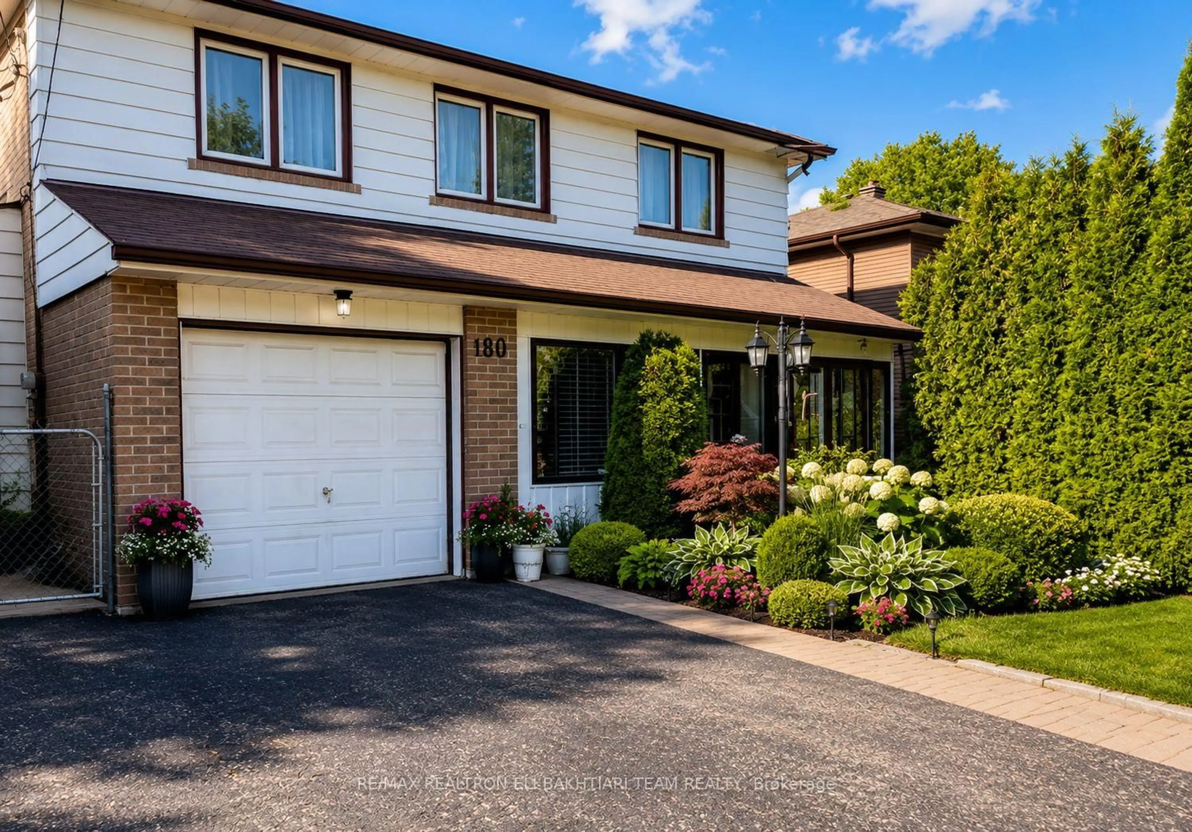 Home with brick exterior material, street for 180 Woodsworth Rd, Toronto Ontario M2L 2T1