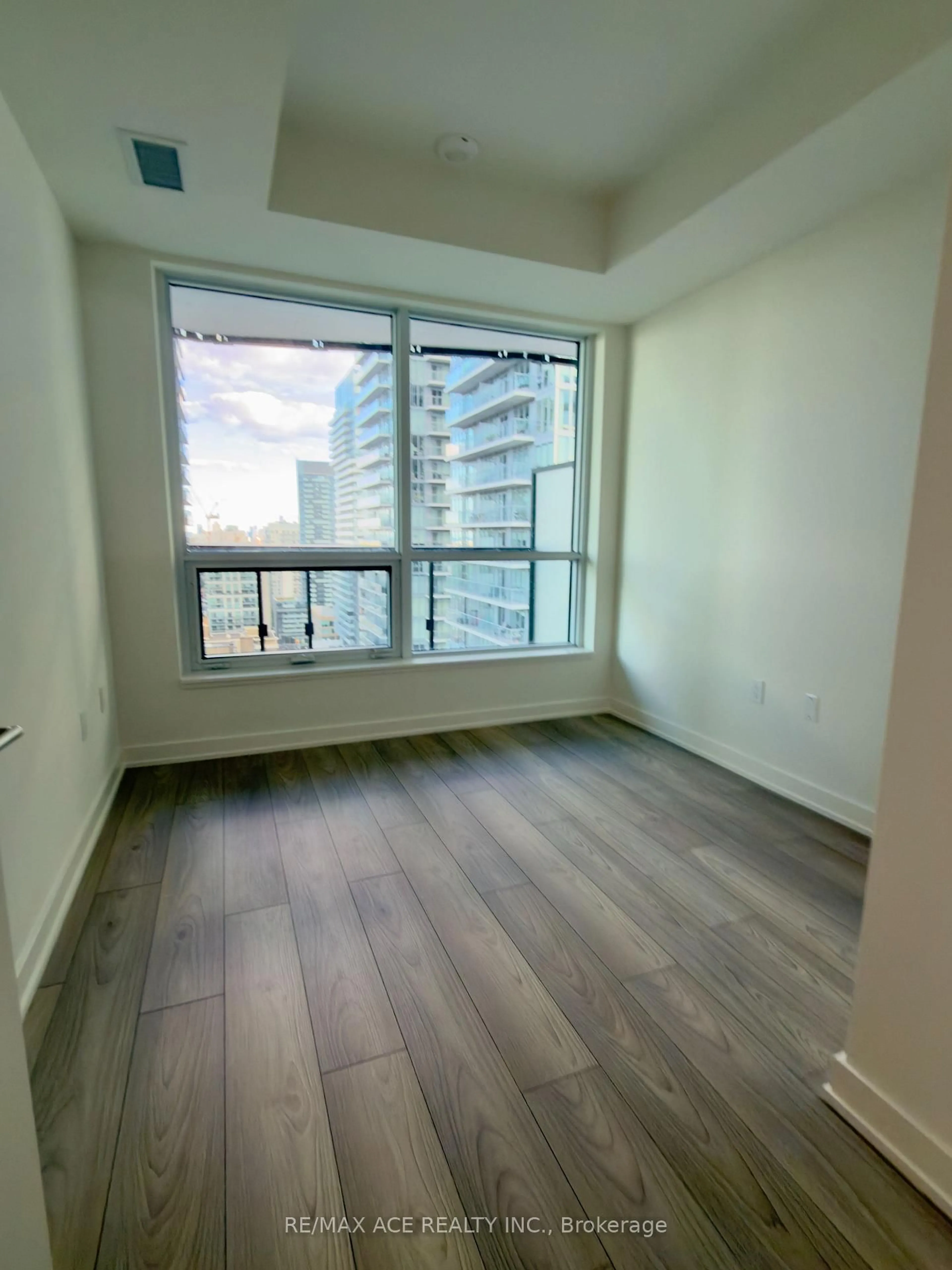 A pic of a room for 110 Broadway Ave #2213, Toronto Ontario M4P 1V7