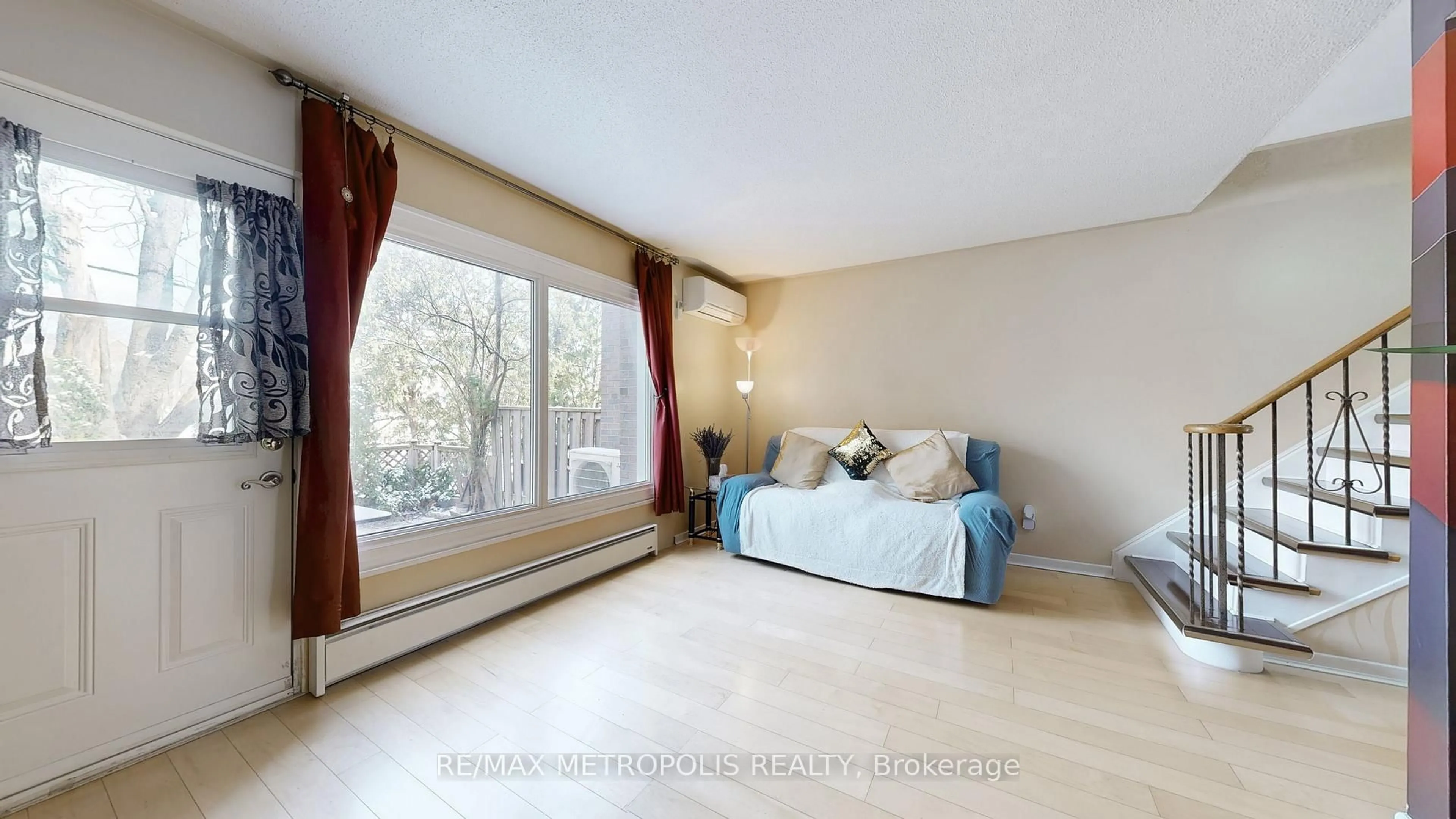 A pic of a room for 13 Candy Court Way #13, Toronto Ontario M2R 2Y7