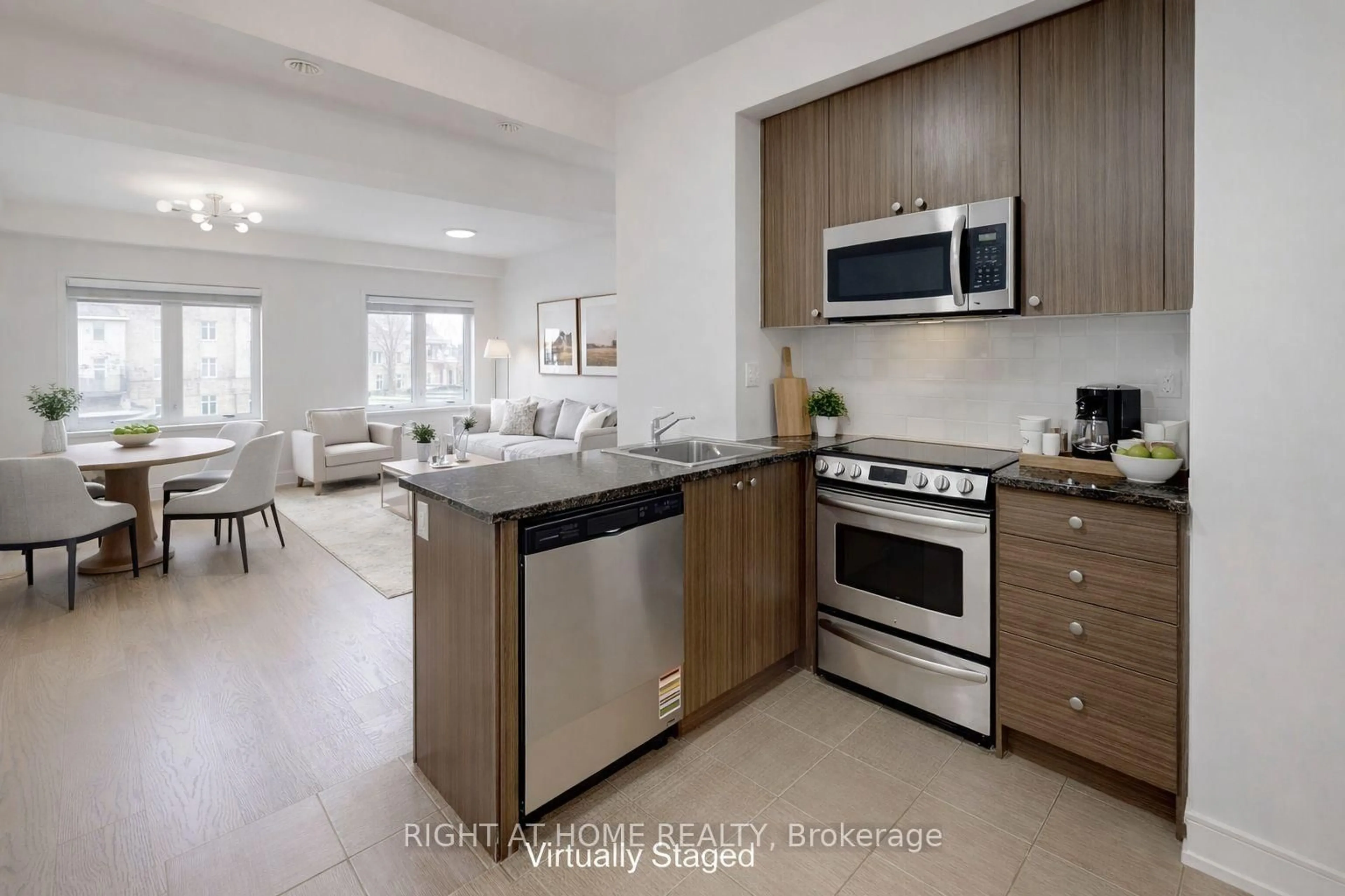 Open concept kitchen, ceramic/tile floor for 19 Coneflower Cres #258, Toronto Ontario M2R 0A5