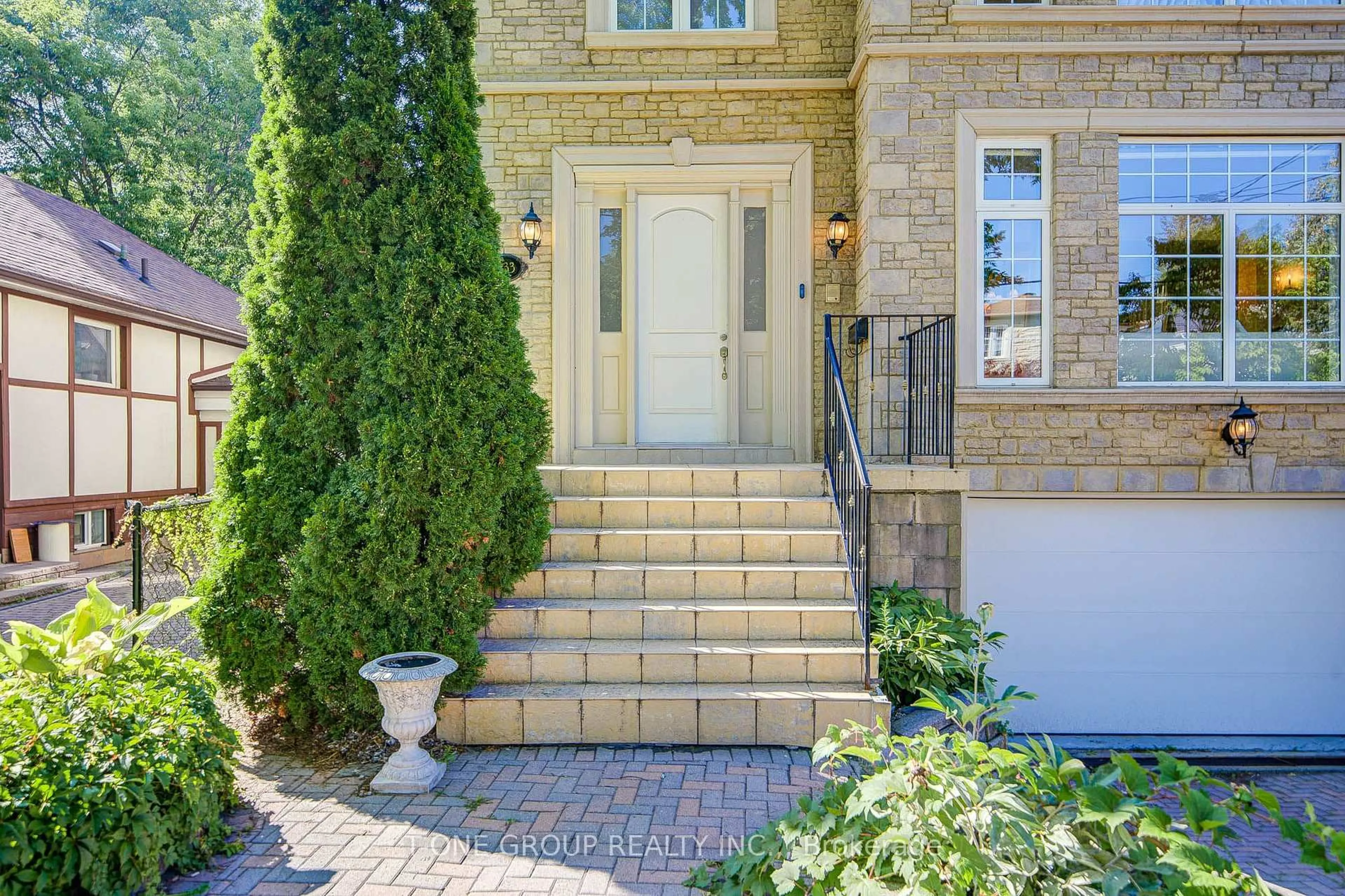 Unknown for 133 Spring Garden Ave, Toronto Ontario M2N 3G6