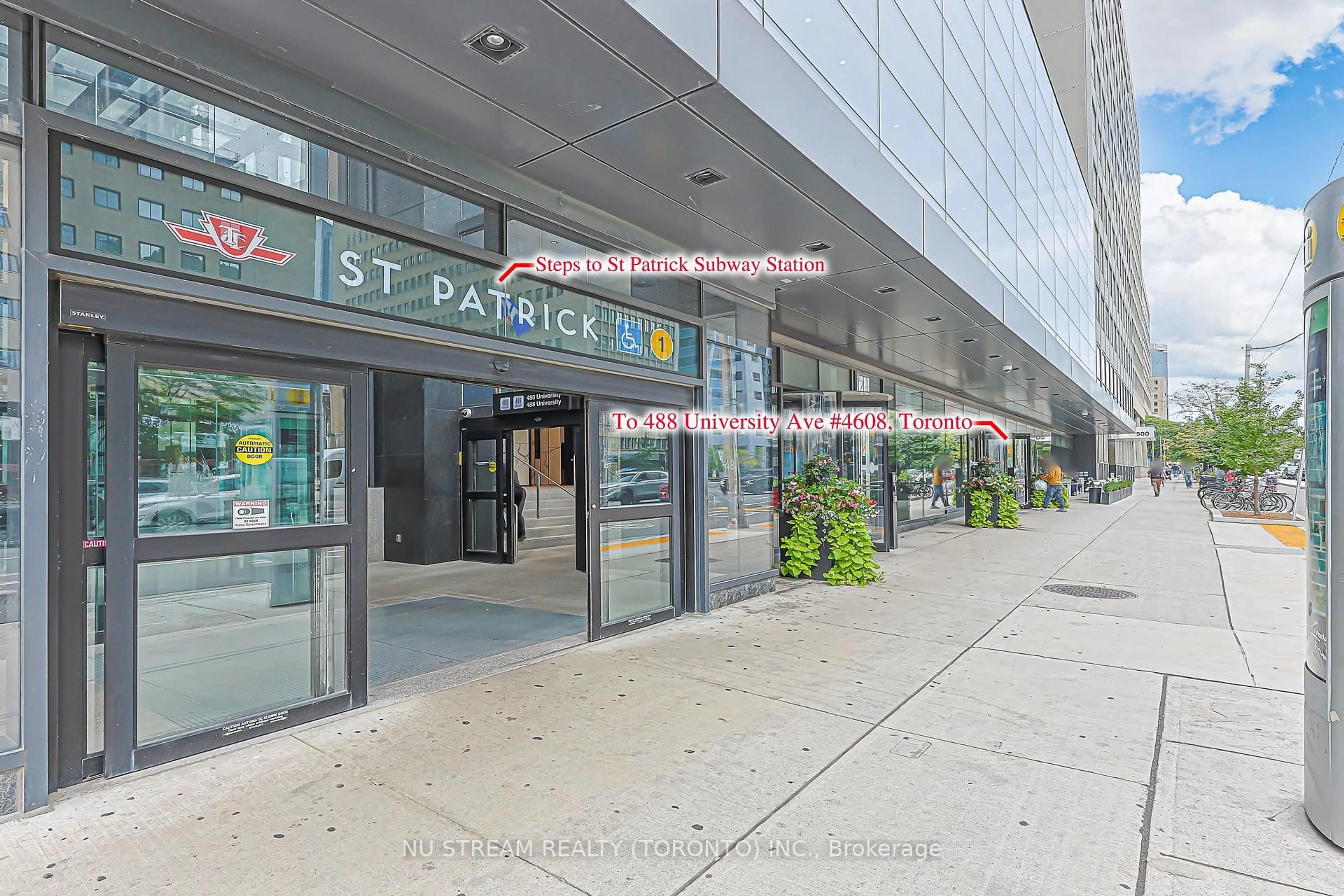 Indoor foyer for 488 University Ave #4608, Toronto Ontario M5G 0C1