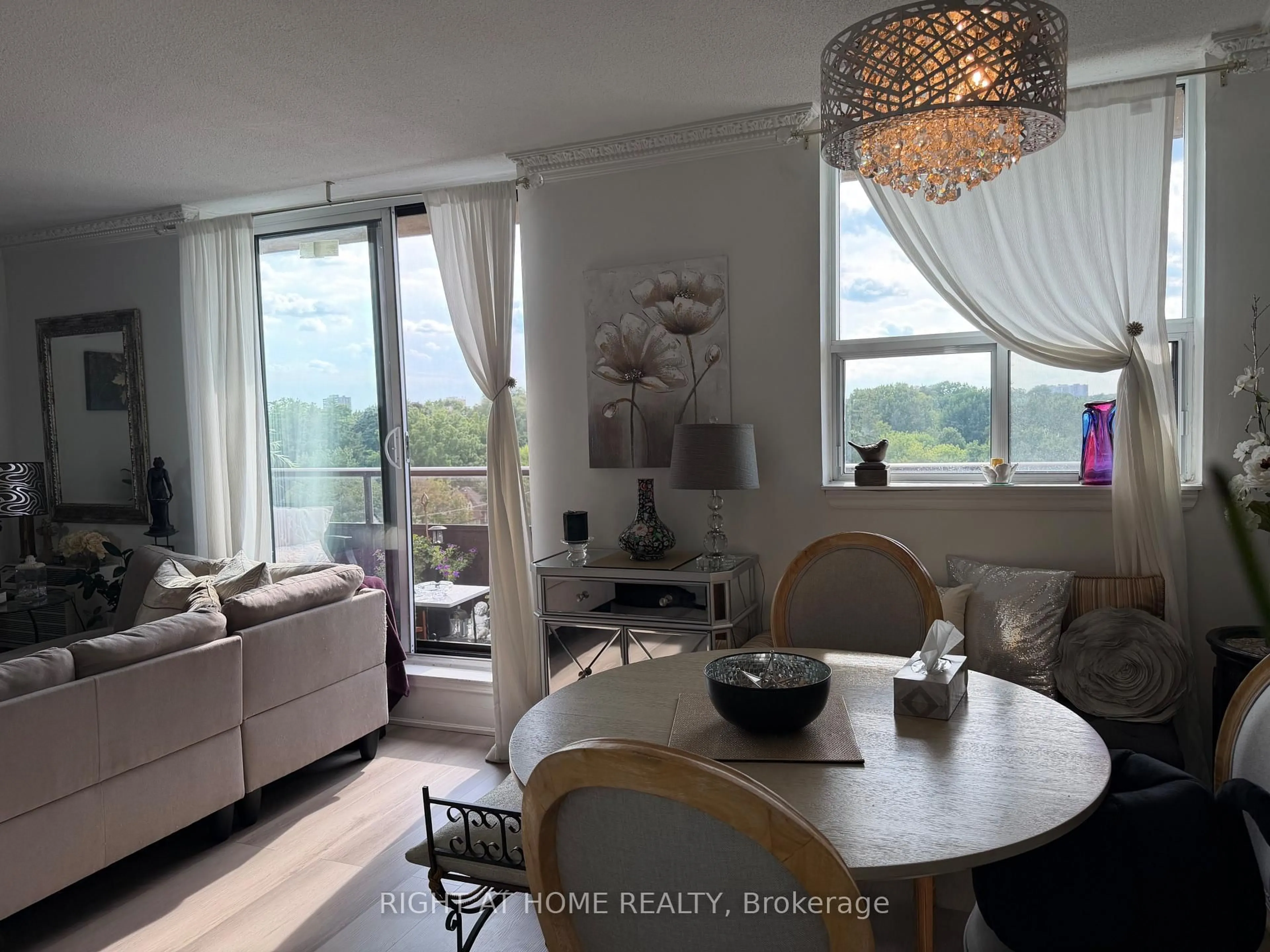 A pic of a room for 1881 Jane St #706, Toronto Ontario M9N 3S7