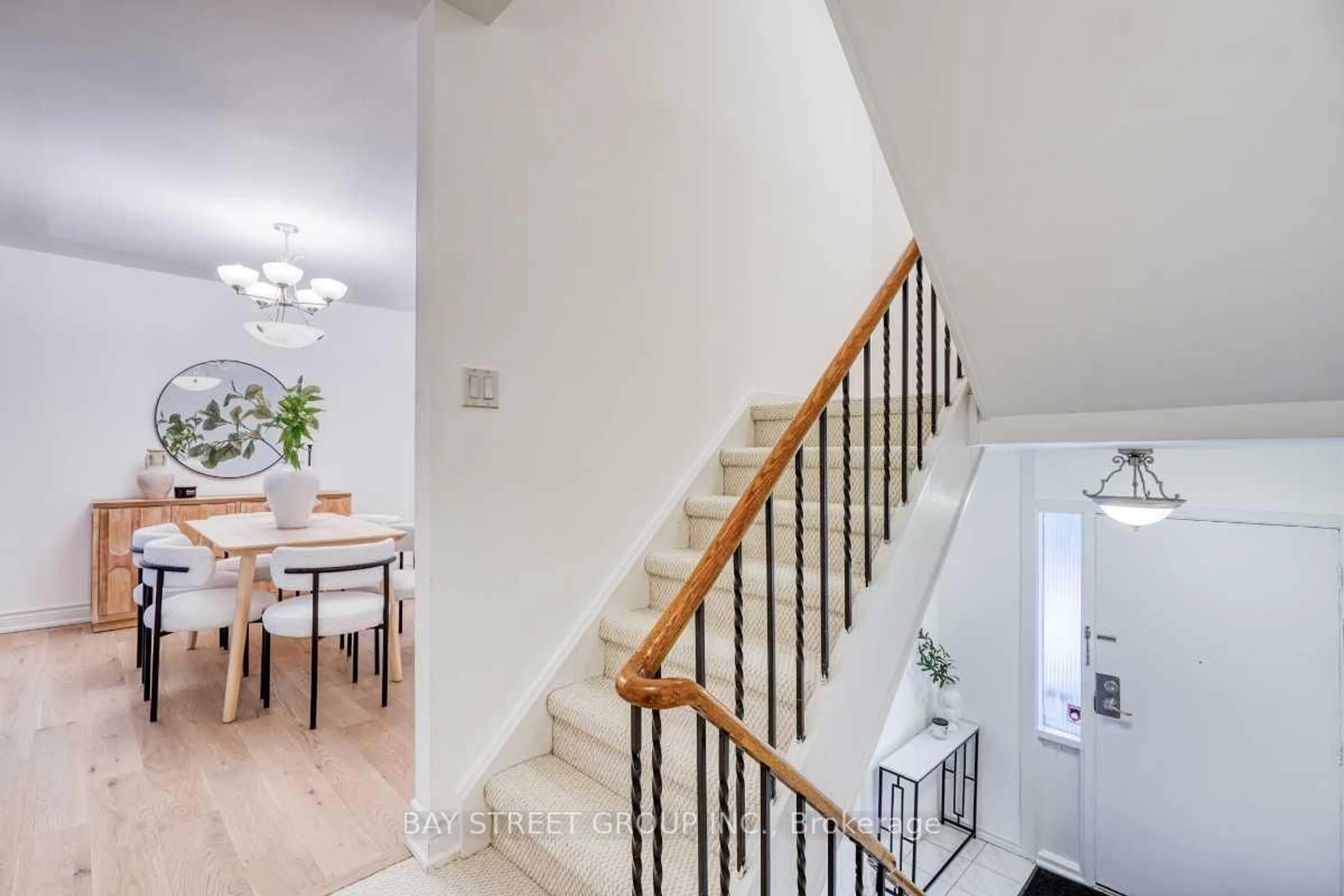 Stairs for 163 Song Meadoway, Toronto Ontario M2H 2V1