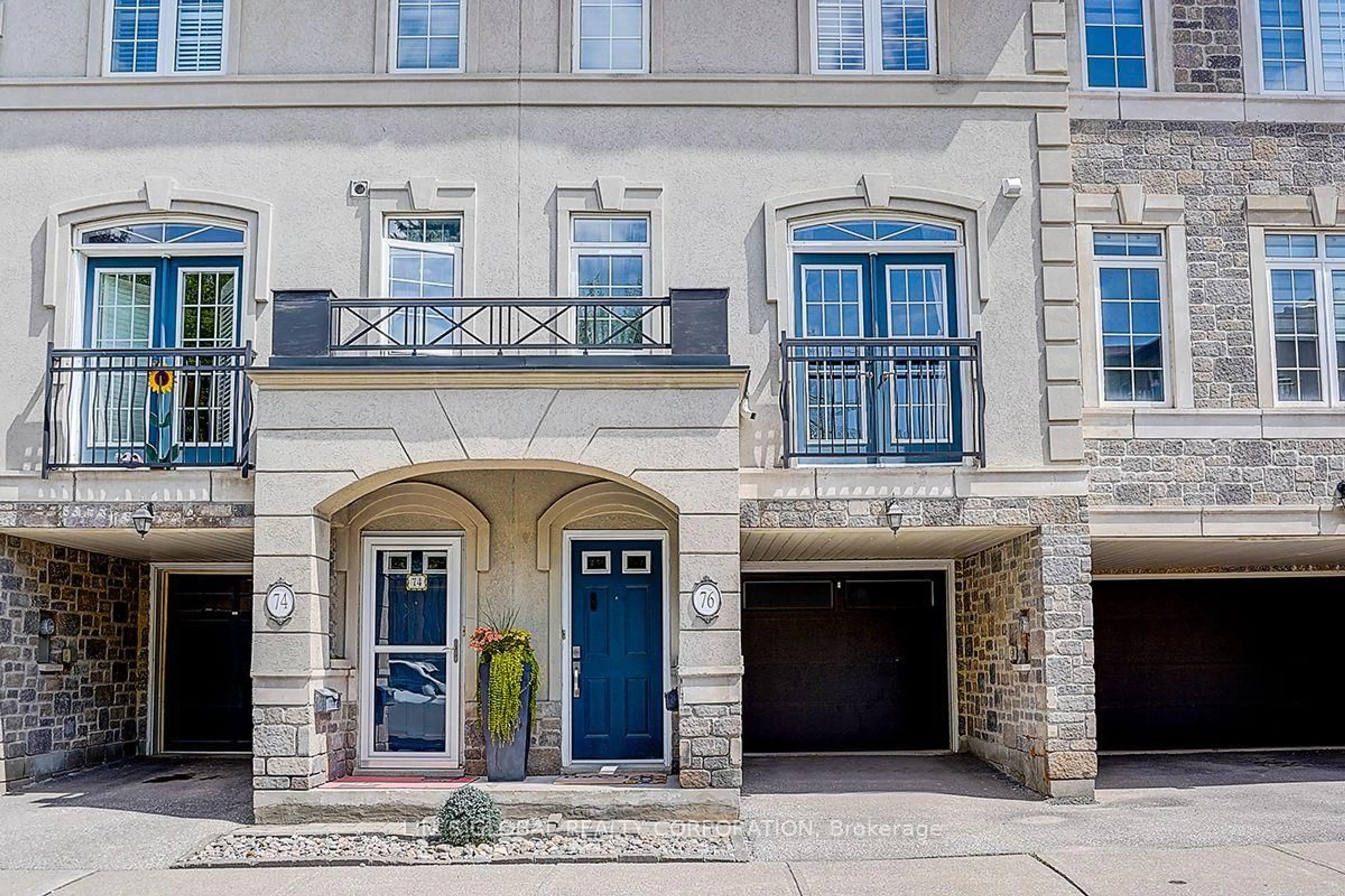 Indoor entryway for 76 Routliffe Lane, Toronto Ontario M2N 0A2