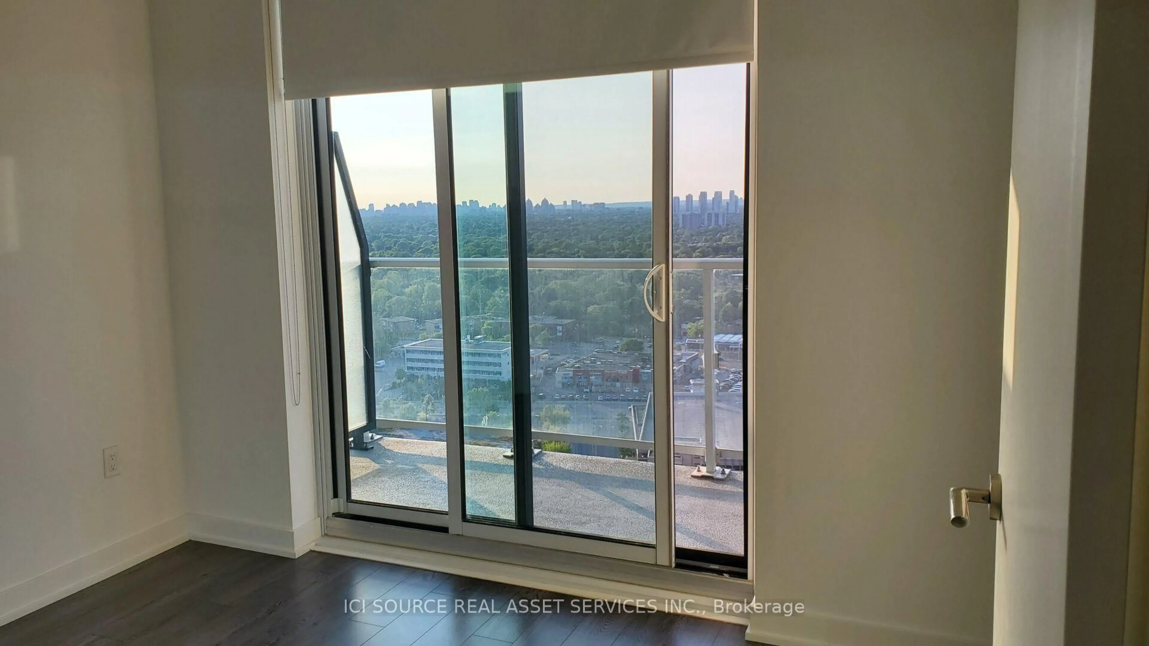A pic of a room for 50 O'Neill Rd #2206, Toronto Ontario M3C 0R1