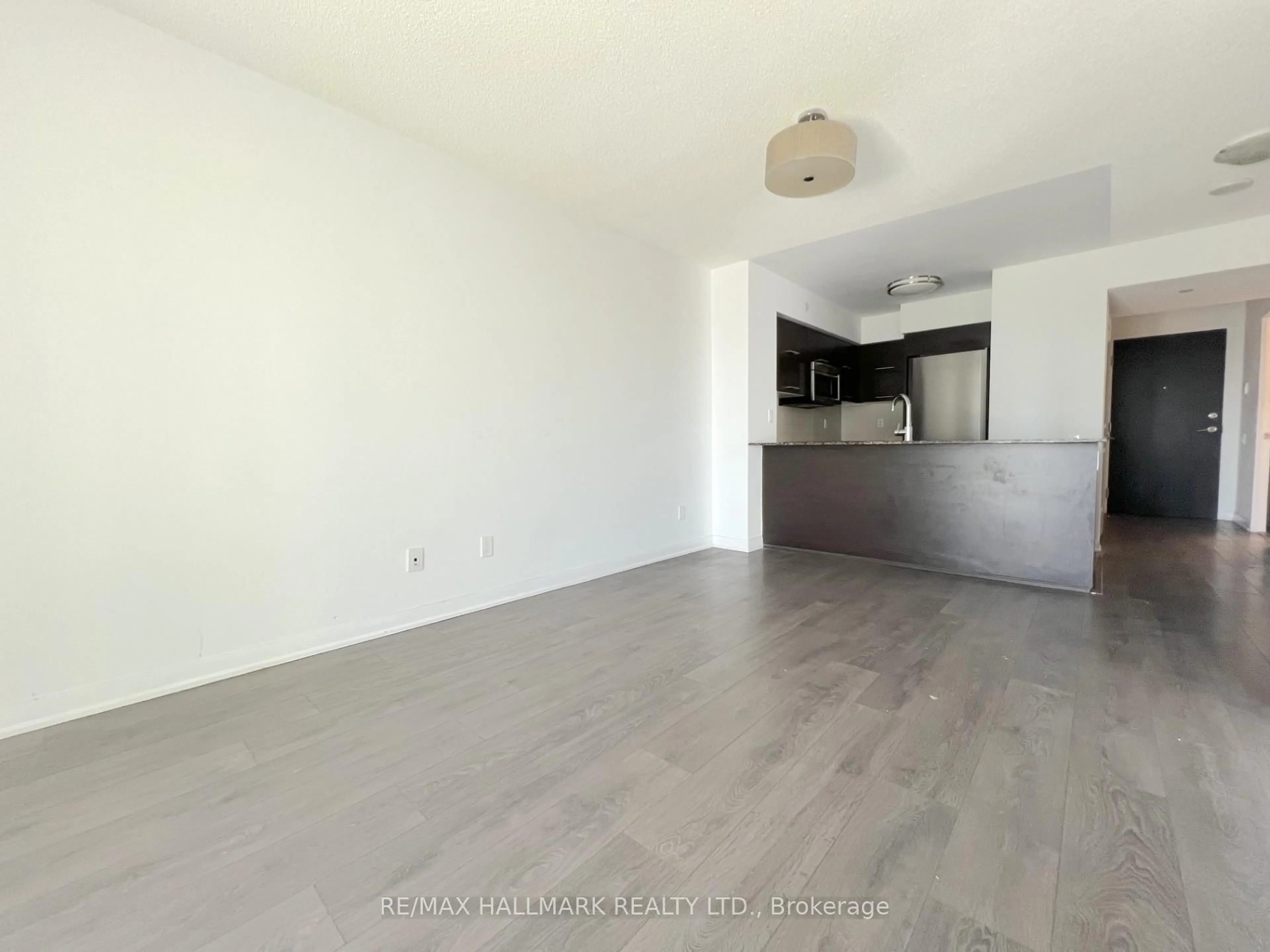 A pic of a room for 5162 Yonge St #607, Toronto Ontario M2N 0E9