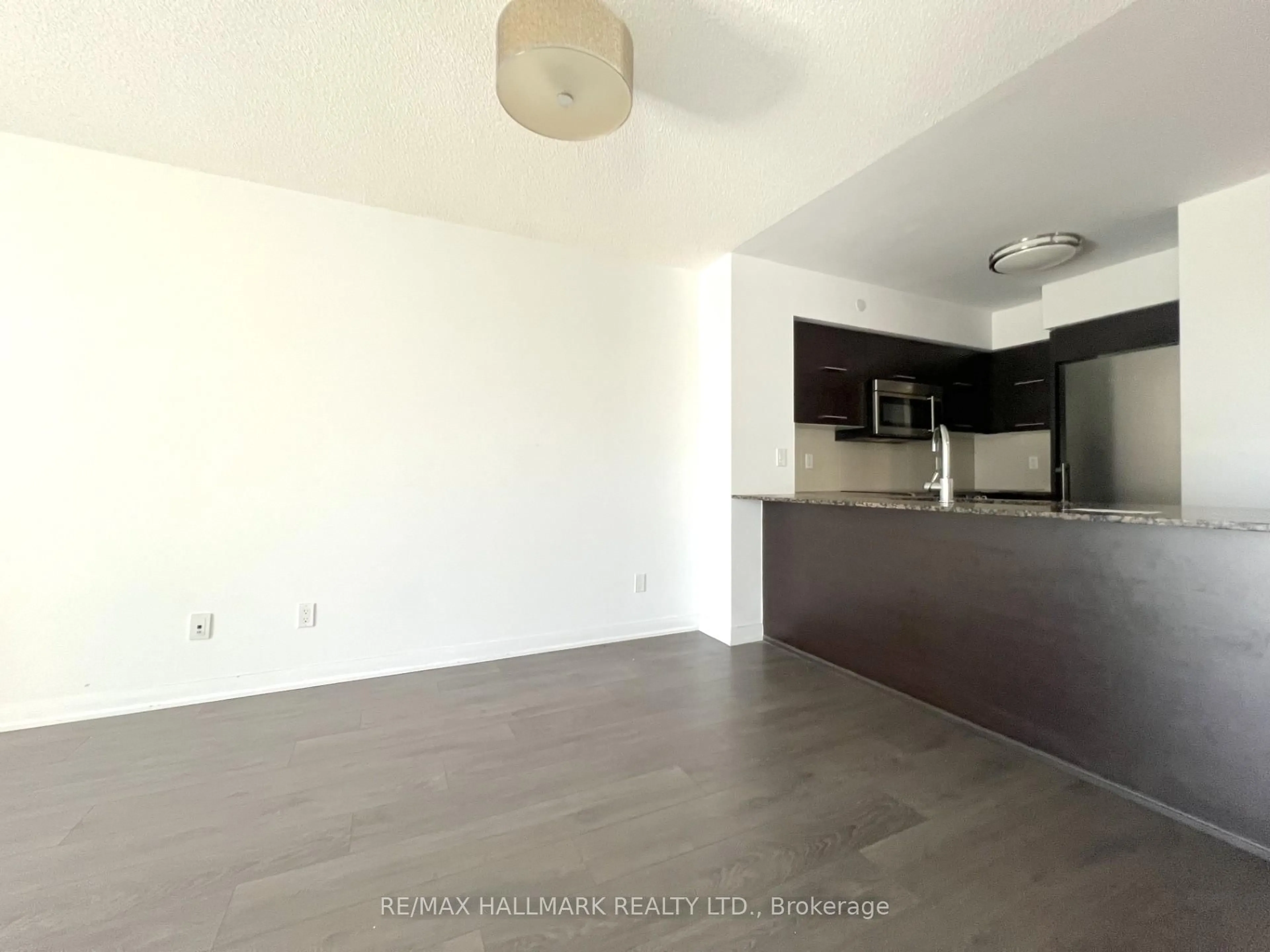 A pic of a room for 5162 Yonge St #607, Toronto Ontario M2N 0E9
