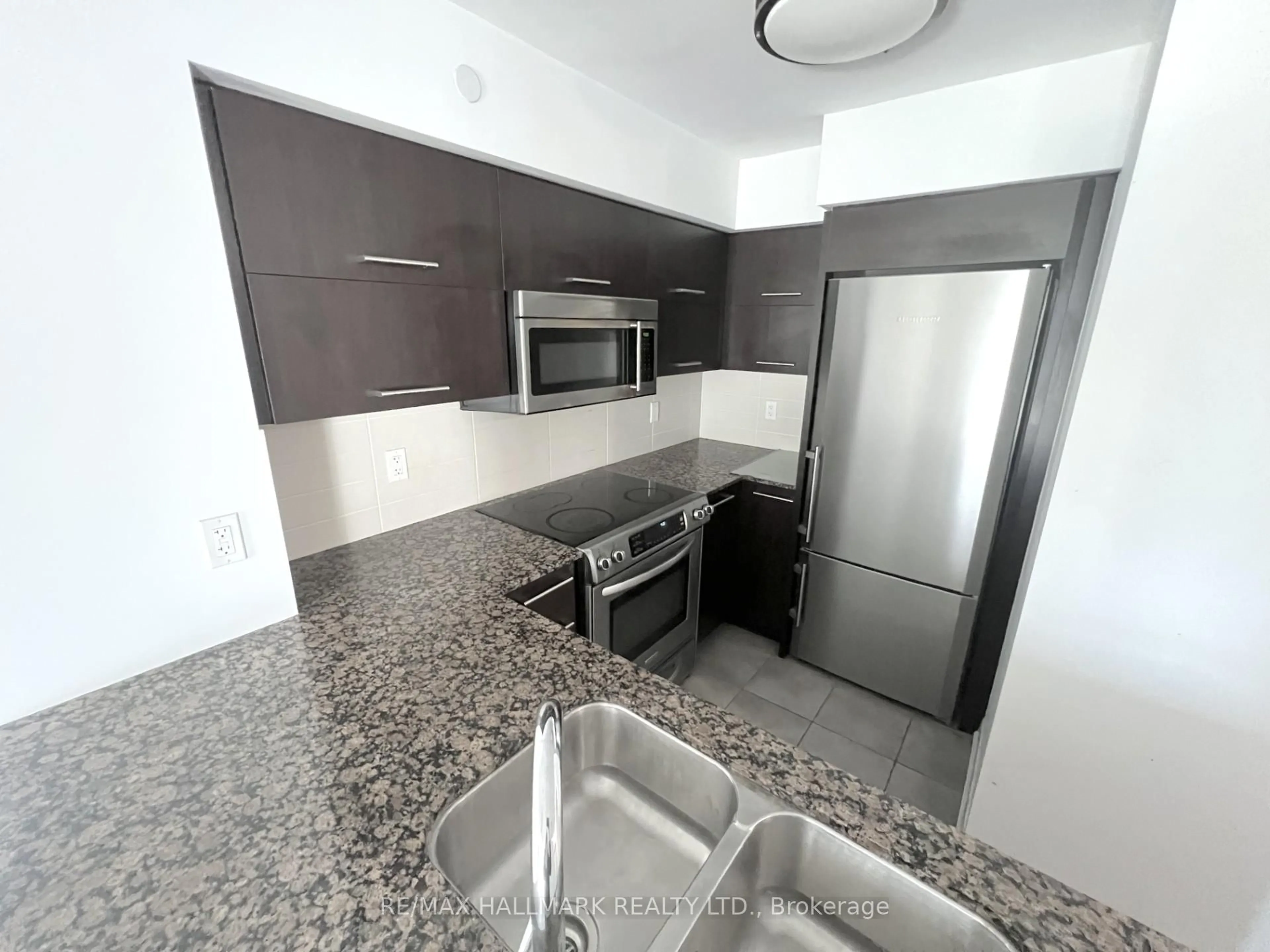 Standard kitchen, unknown for 5162 Yonge St #607, Toronto Ontario M2N 0E9