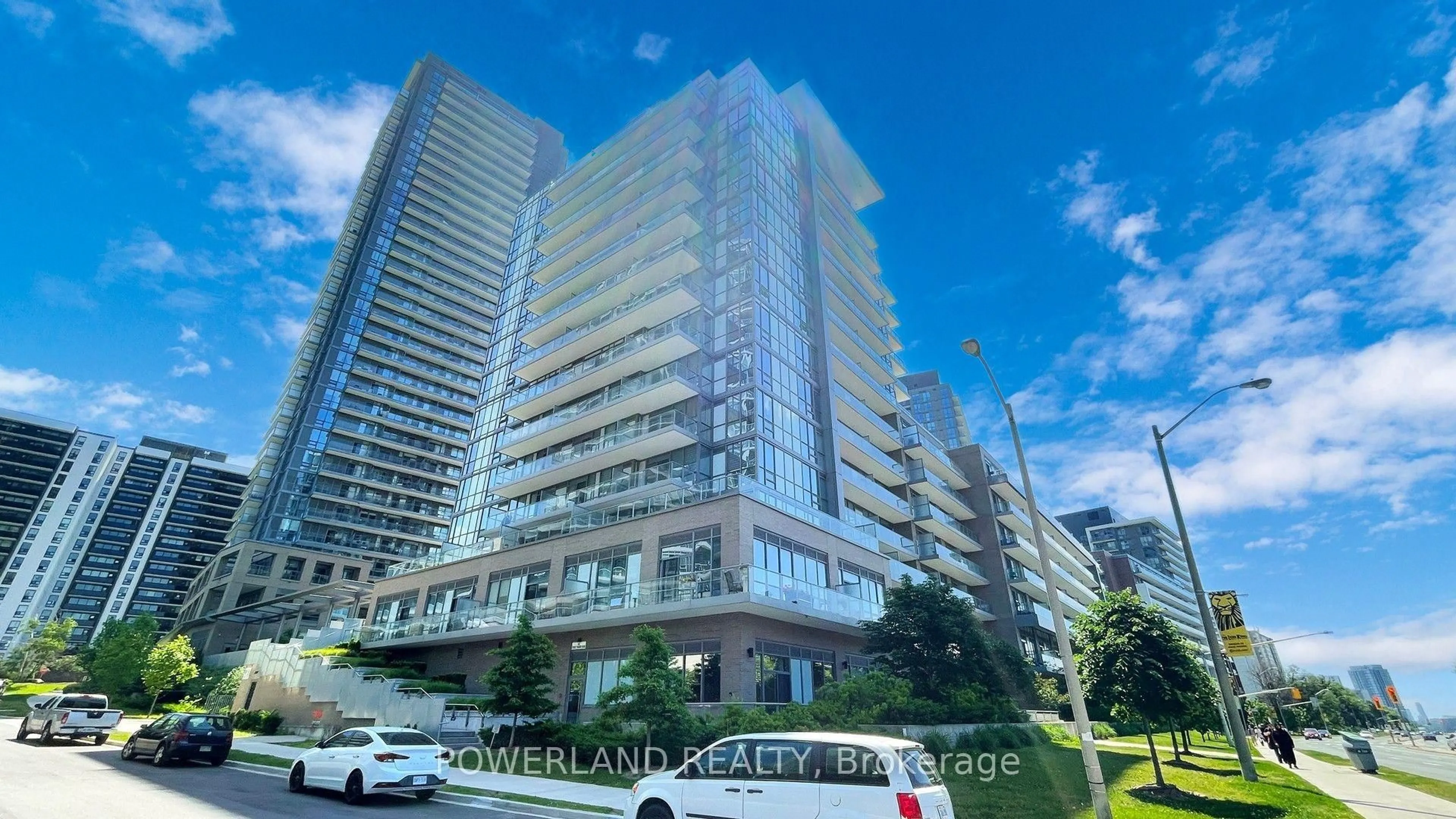 Indoor foyer for 52 Forest Manor Rd #807, Toronto Ontario M2J 0E2