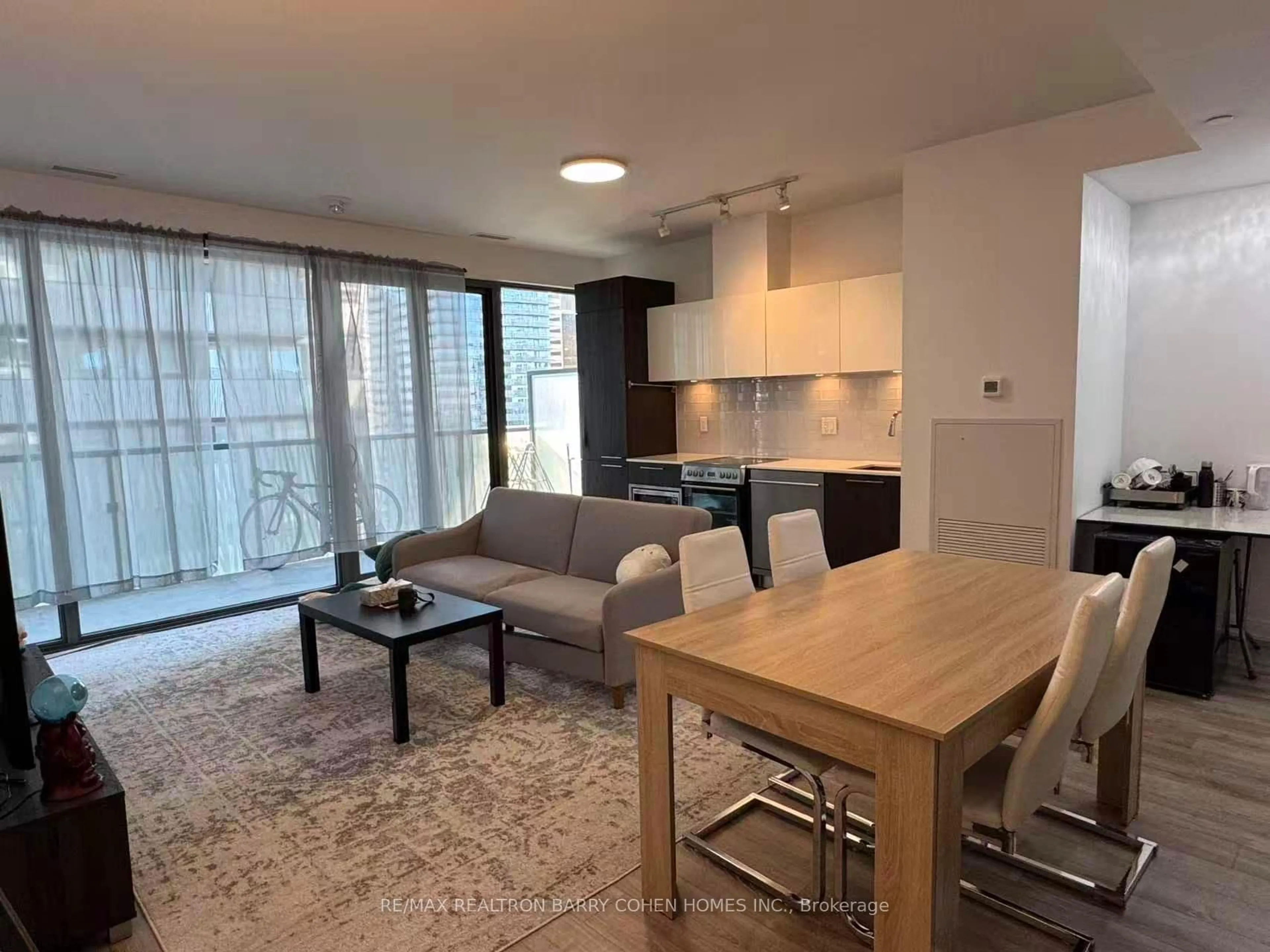Unknown for 50 Charles St #3407, Toronto Ontario M4Y 1T1