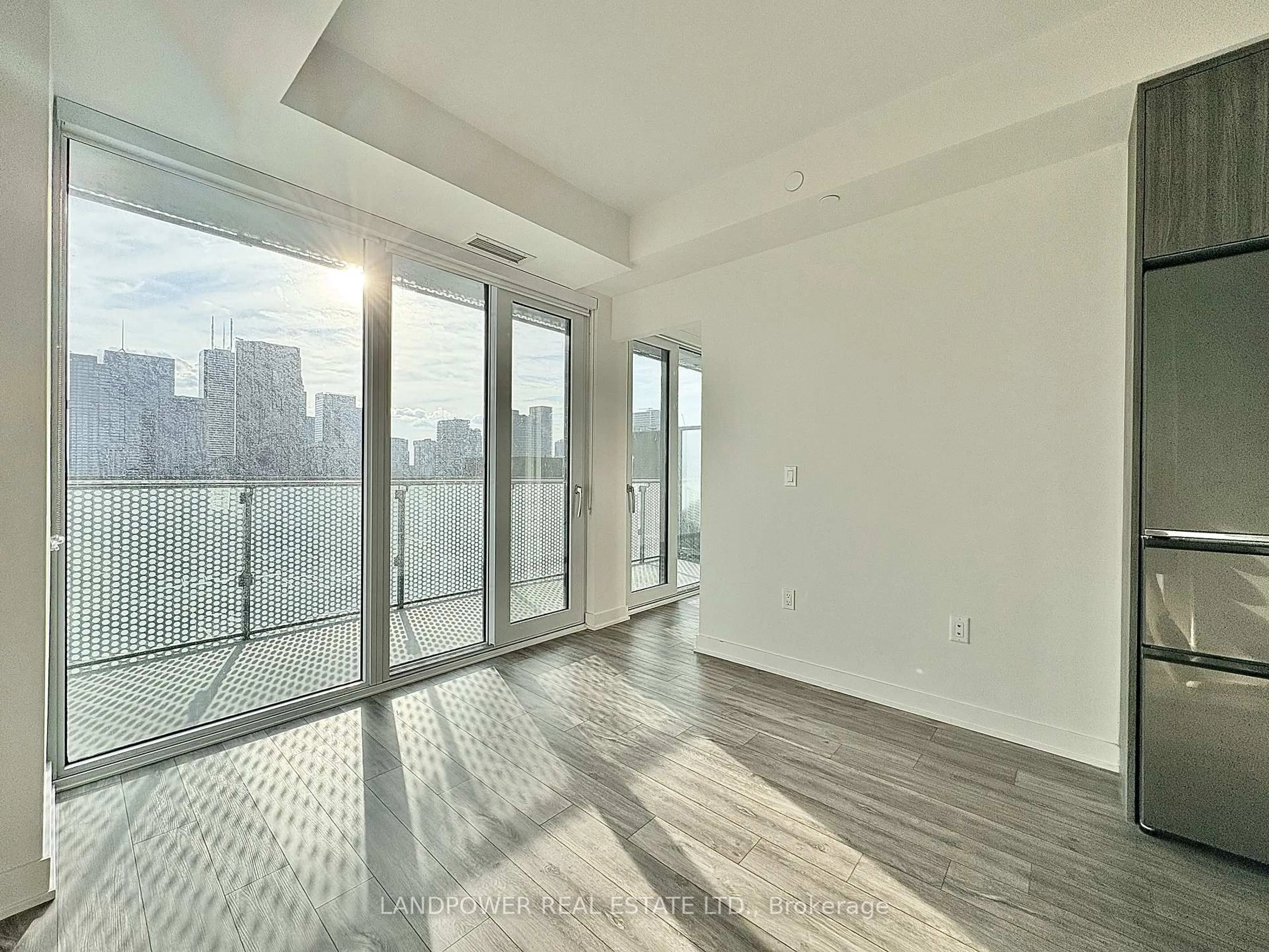 A pic of a room for 135 Lower Sherbourne St #2832 W, Toronto Ontario M5A 1Y4