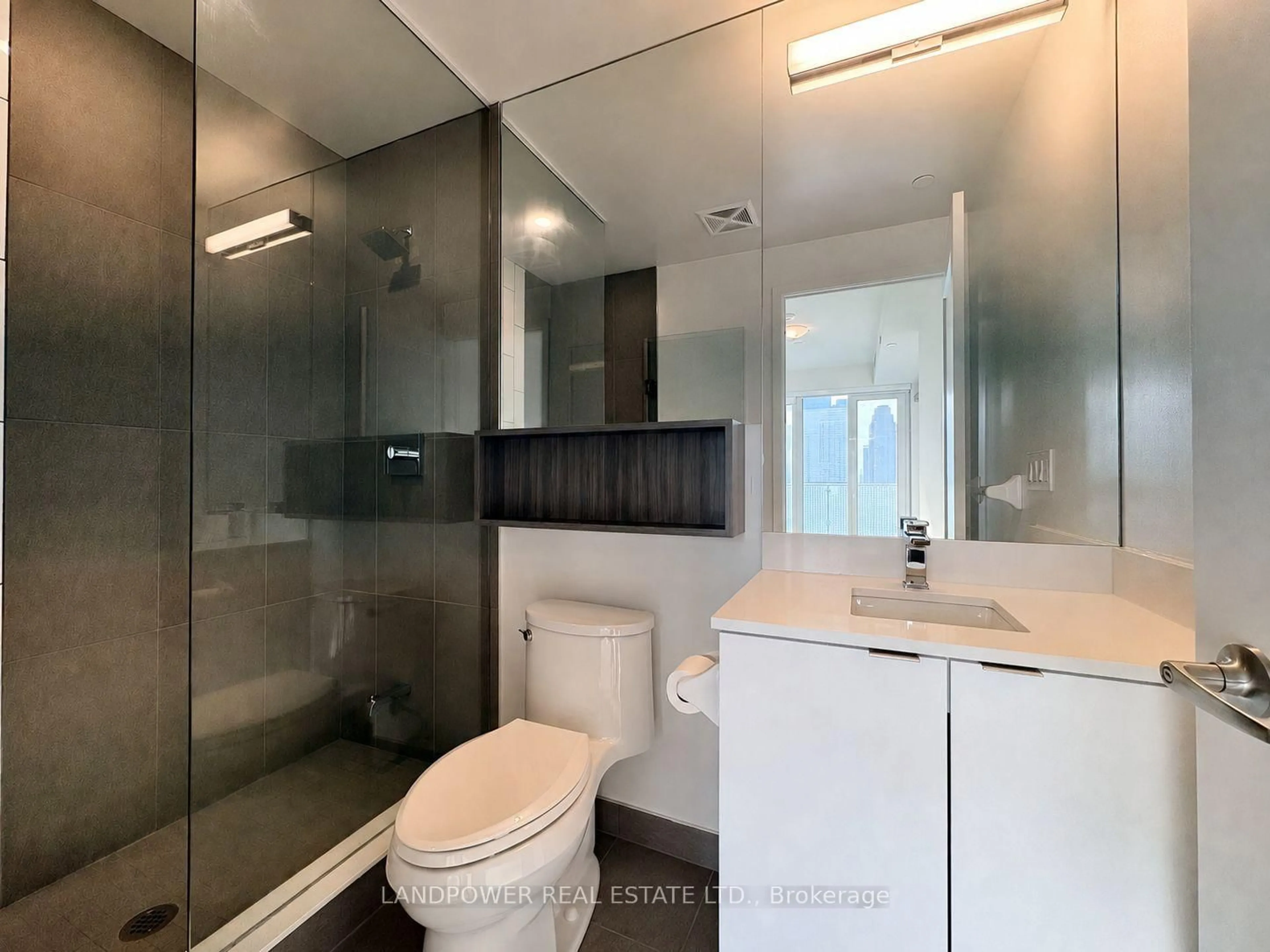 Standard bathroom, ceramic/tile floor for 135 Lower Sherbourne St #2832 W, Toronto Ontario M5A 1Y4