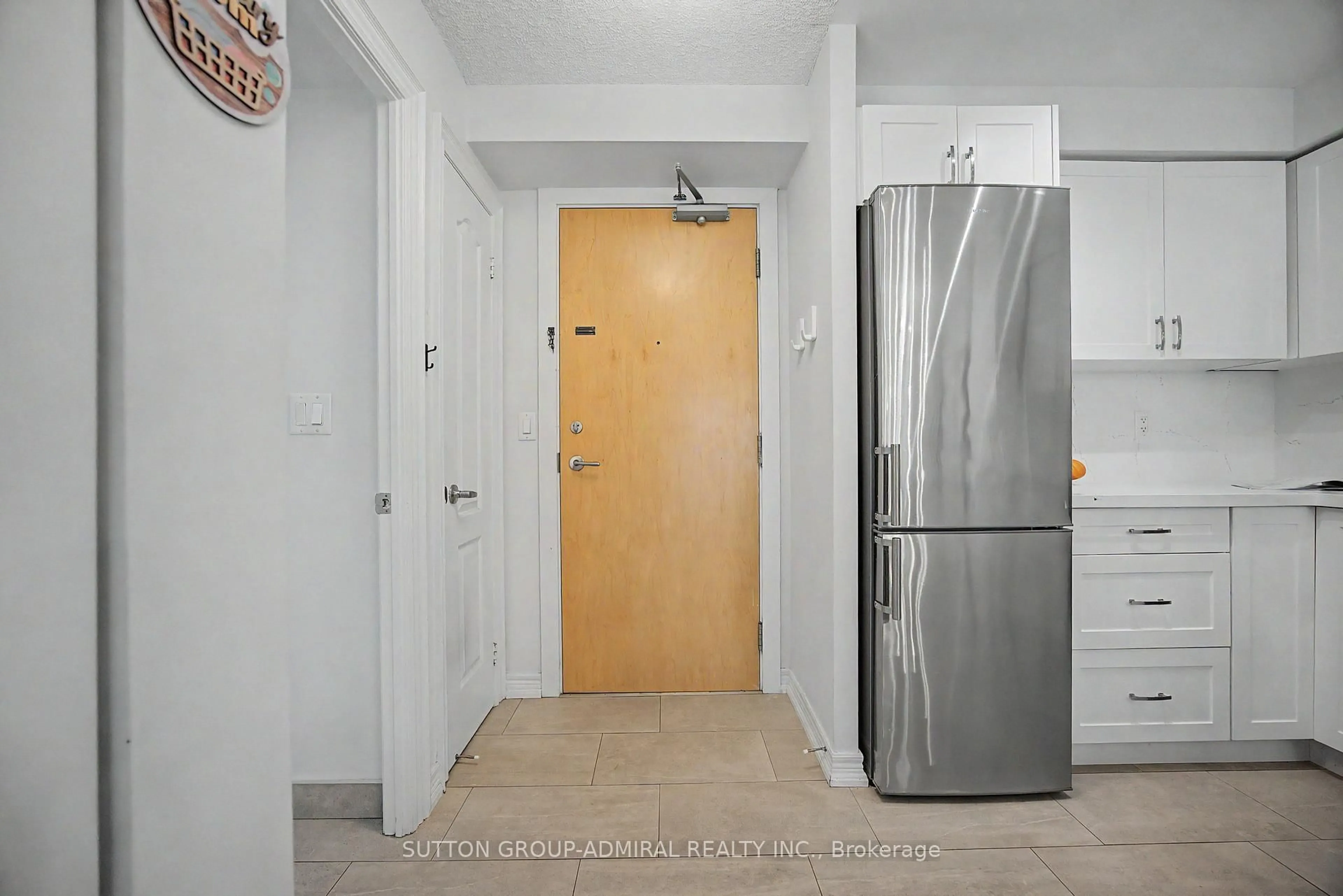 Unknown for 212 Eglinton Ave #706, Toronto Ontario M4P 0A3