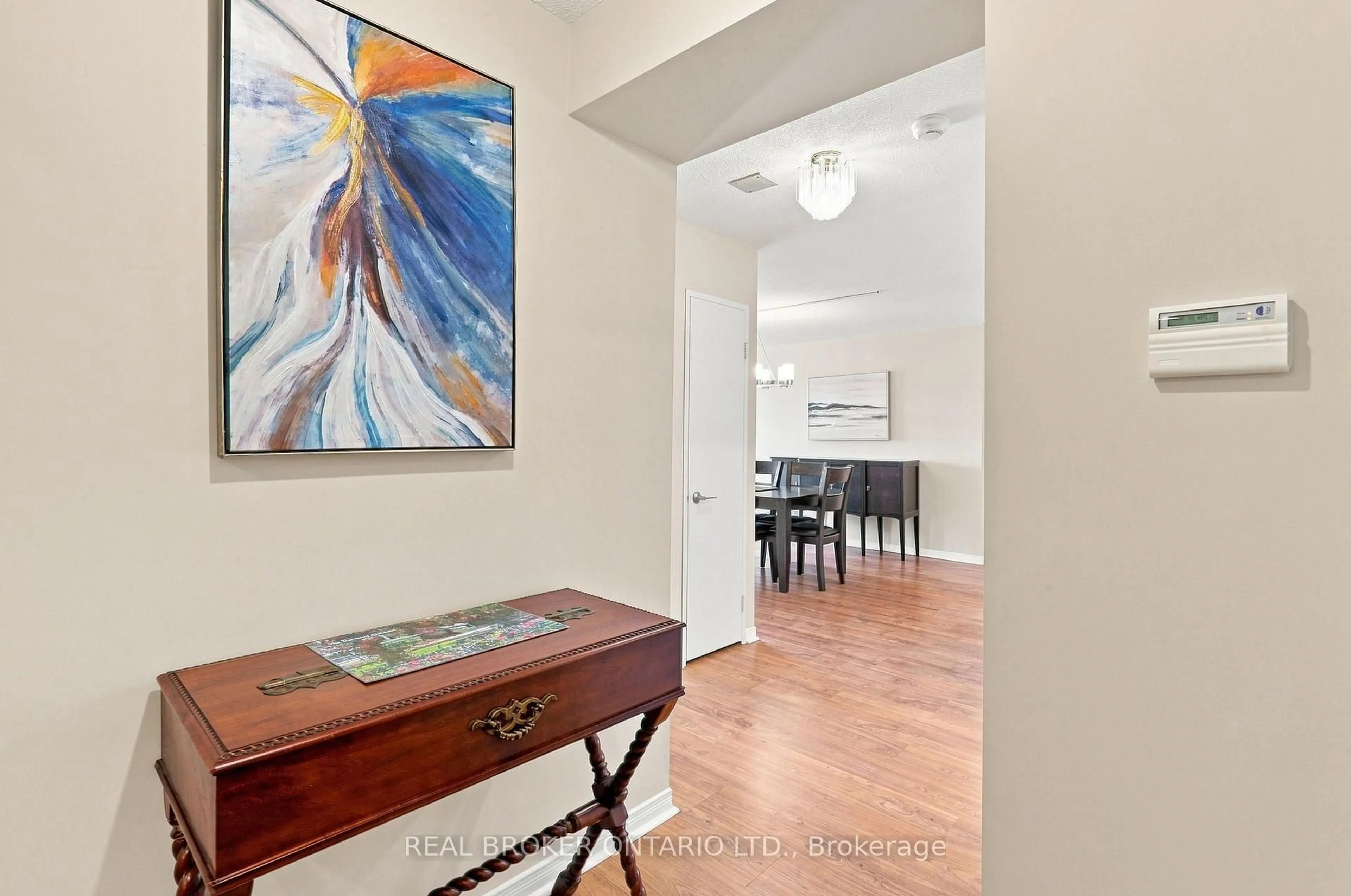 Indoor entryway for 205 Wynford Dr #2207, Toronto Ontario M3C 3P4