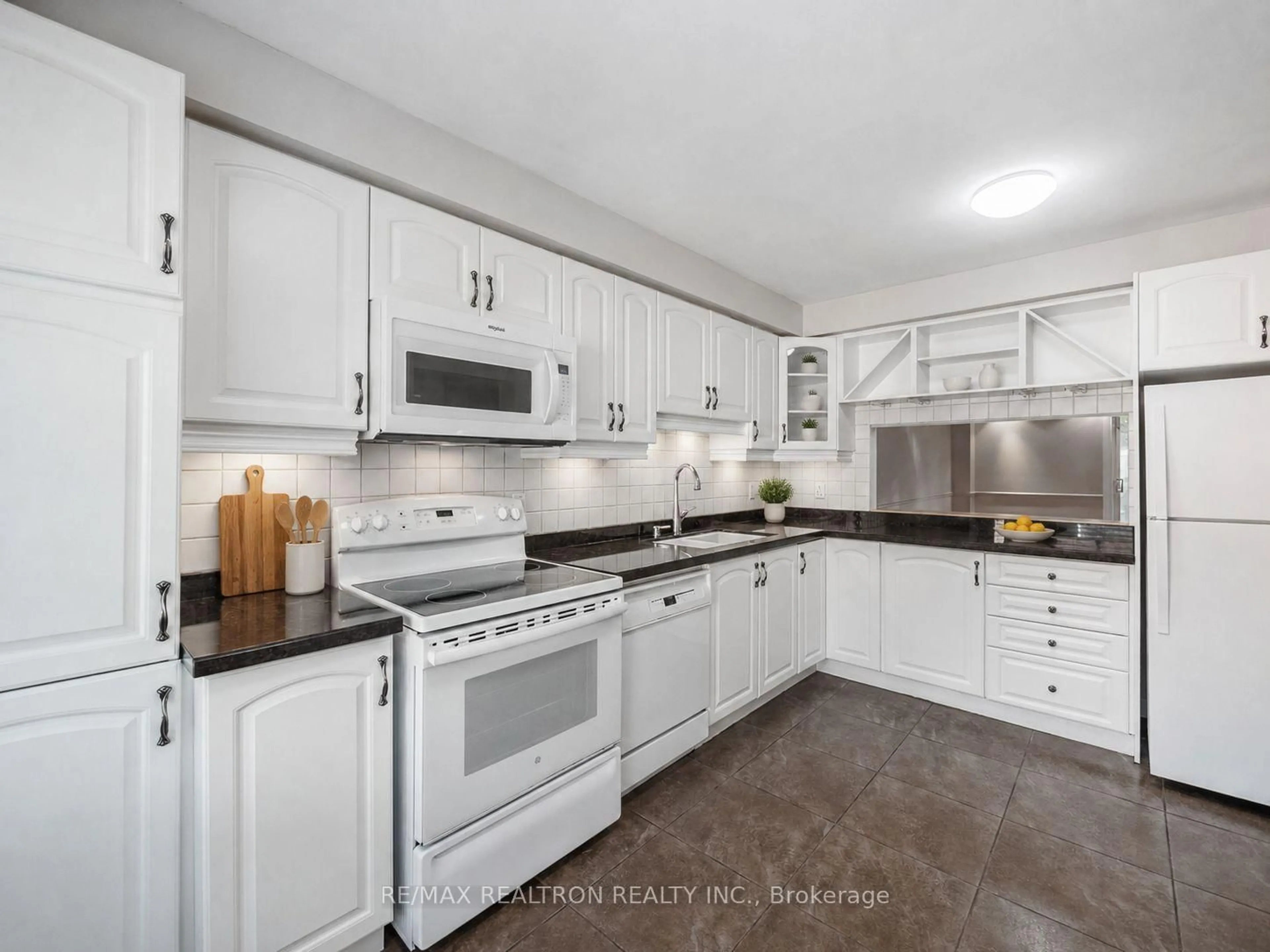 Open concept kitchen, ceramic/tile floor for 43 Wild Gingerway Rd, Toronto Ontario M3H 5W9