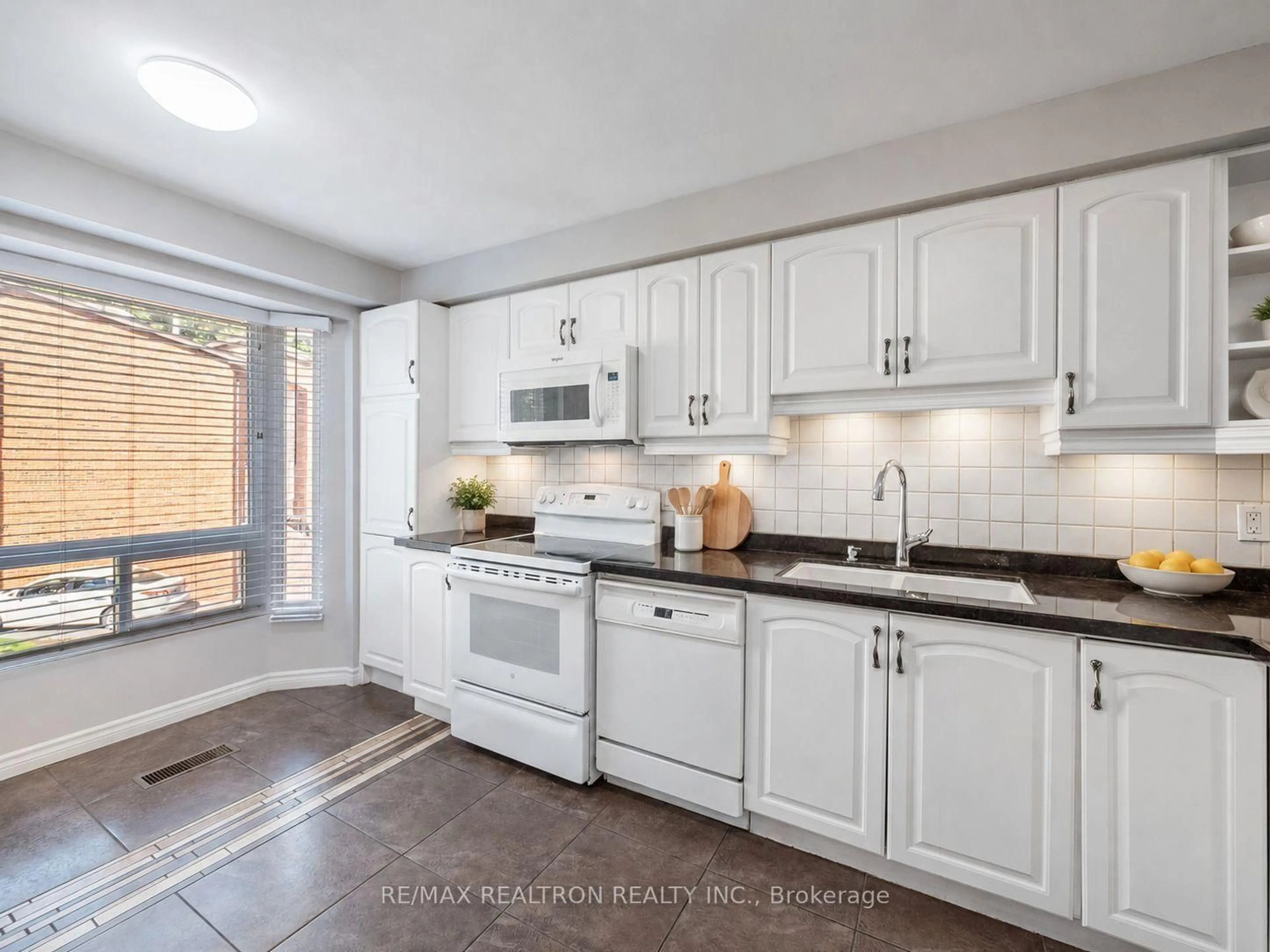 Open concept kitchen, ceramic/tile floor for 43 Wild Gingerway Rd, Toronto Ontario M3H 5W9