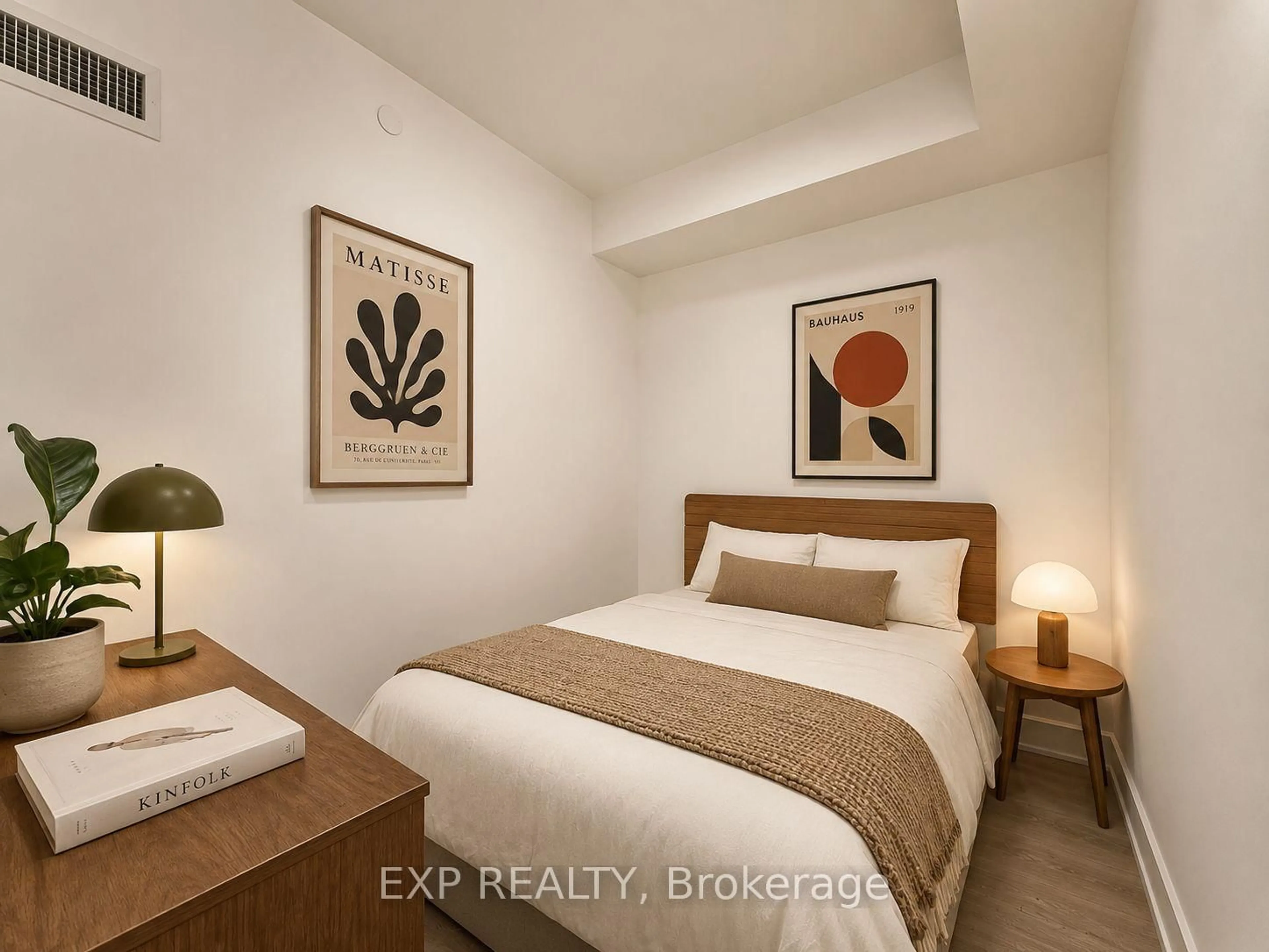 Bedroom with bed, unknown for 19 Western Battery Rd #811, Toronto Ontario M6K 3S4