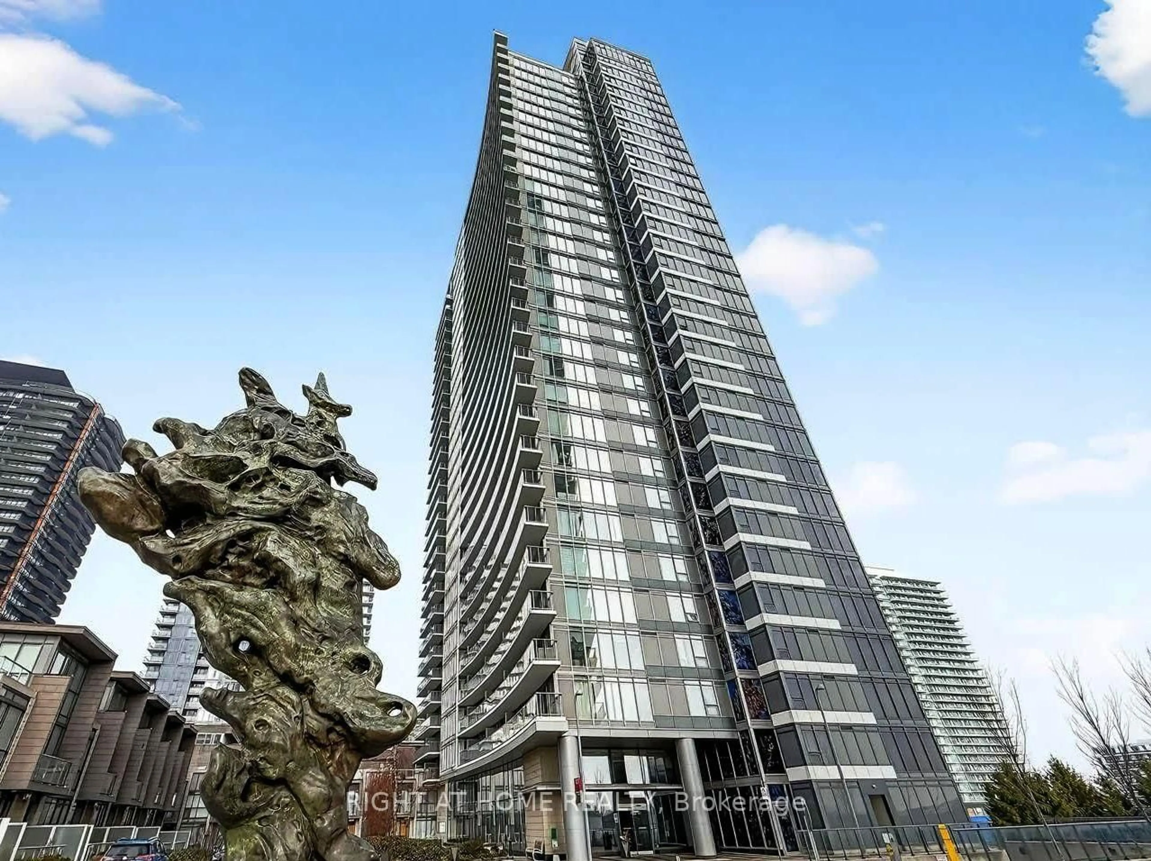 Indoor foyer for 121 McMahon Dr #2703, Toronto Ontario M2K 0C1