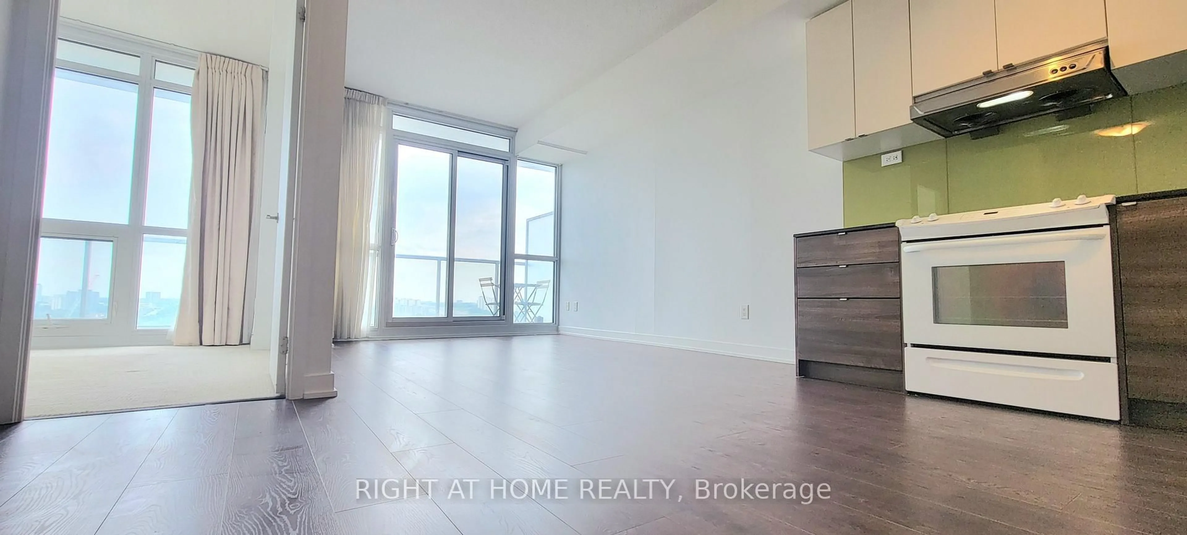 A pic of a room for 121 McMahon Dr #2703, Toronto Ontario M2K 0C1