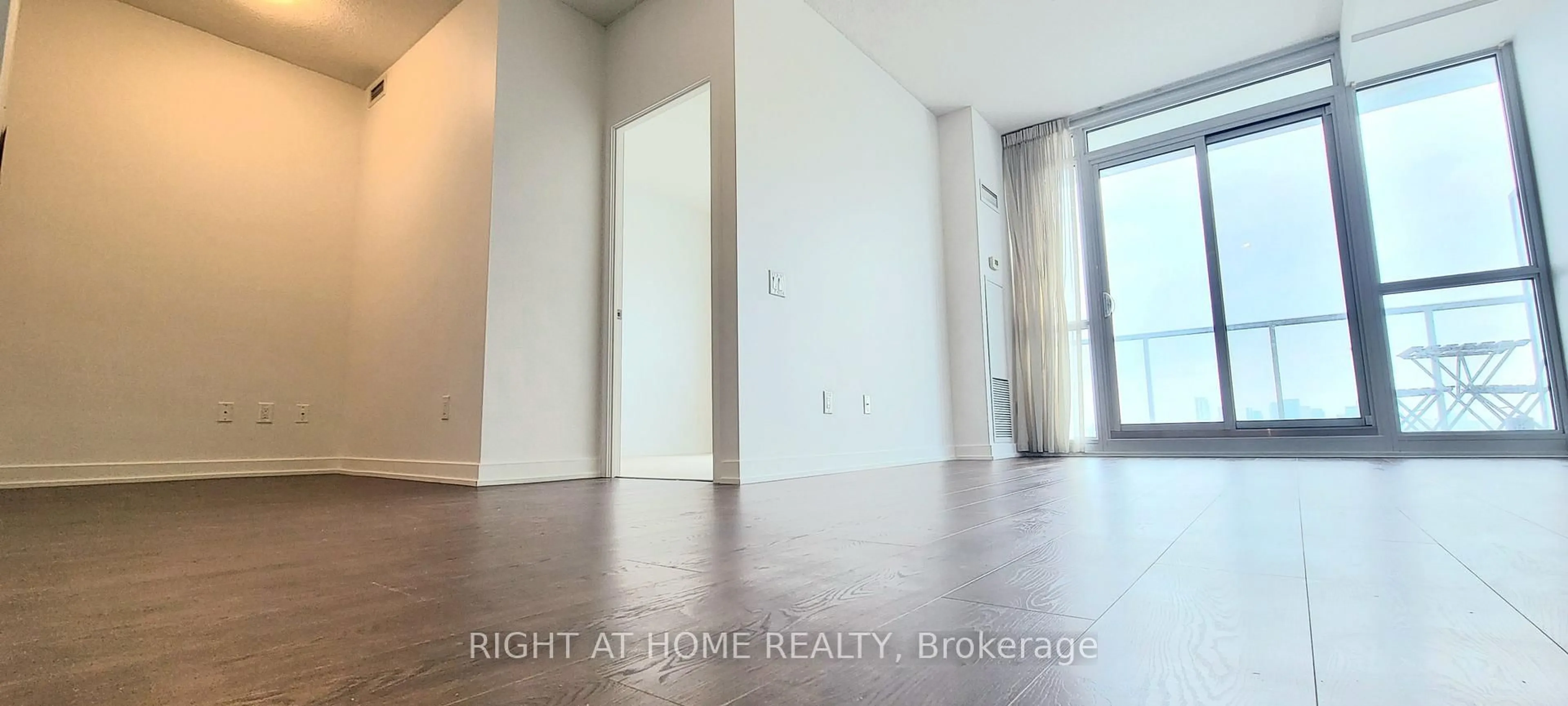A pic of a room for 121 McMahon Dr #2703, Toronto Ontario M2K 0C1