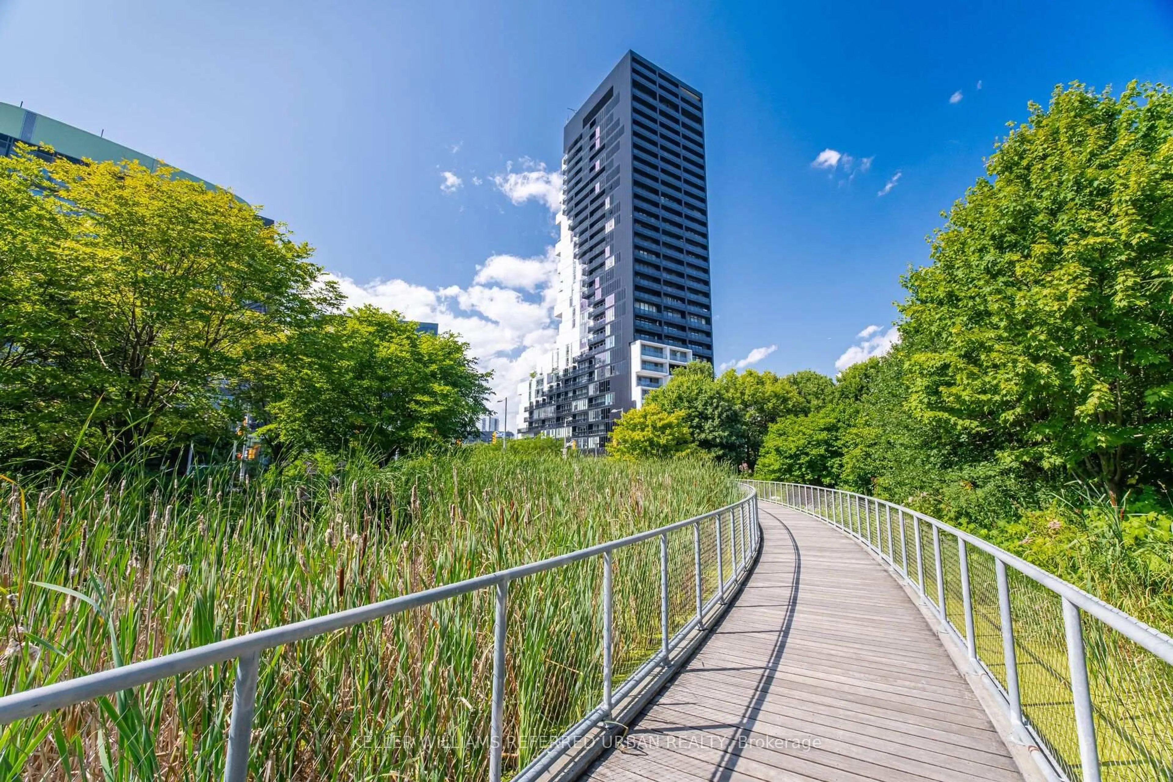 Unknown for 170 Bayview Ave #Th105, Toronto Ontario M5A 0M4