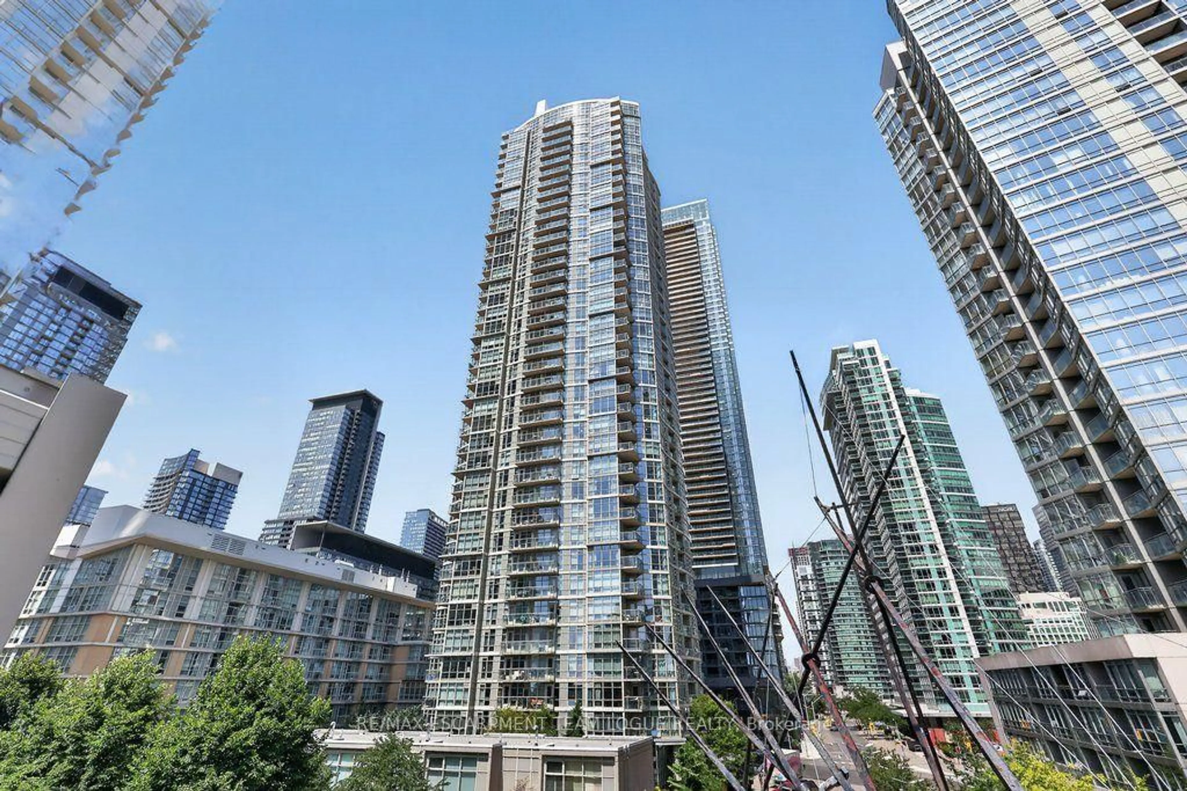 Unknown for 10 NAVY WHARF Crt #2109, Toronto Ontario M5V 3V2