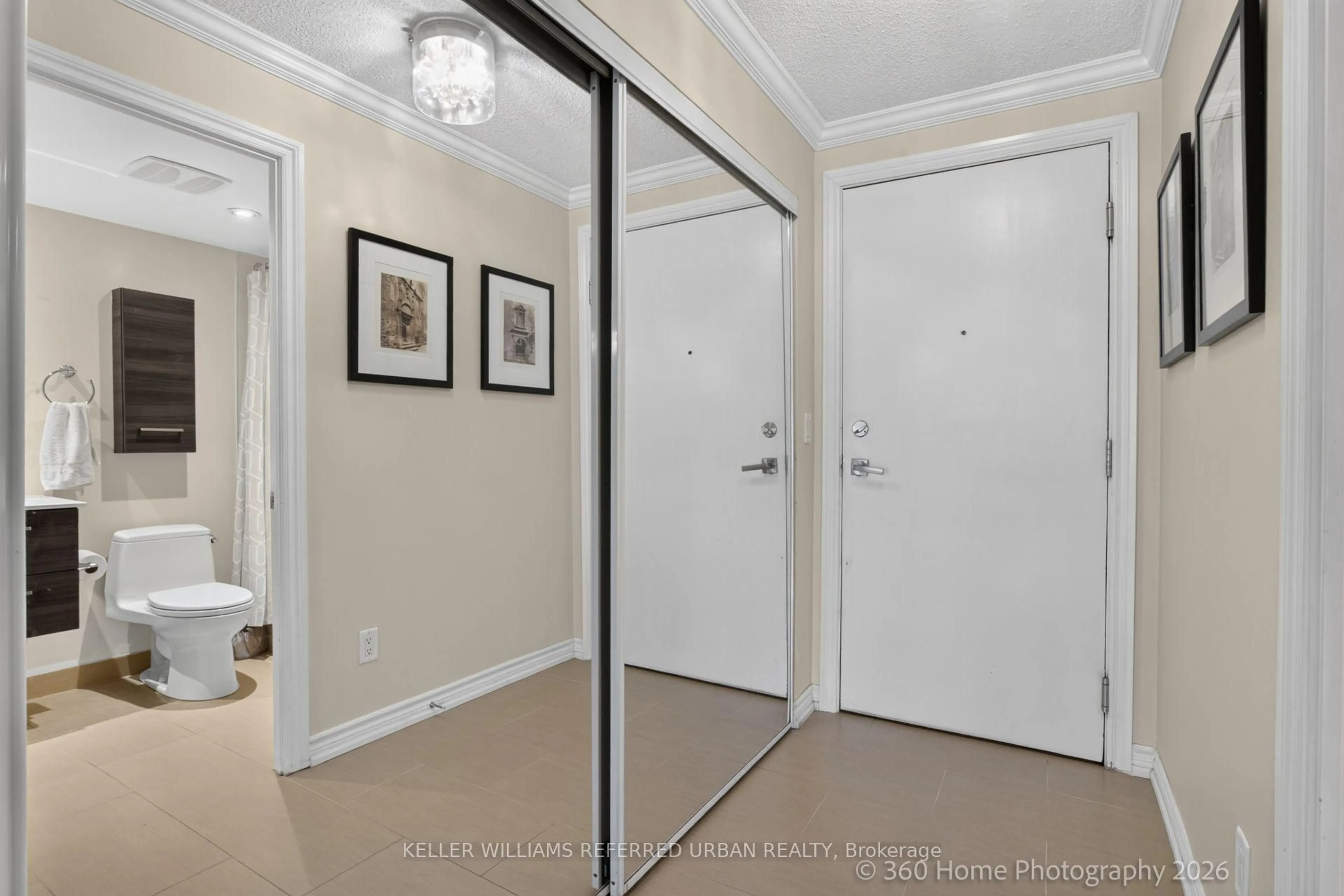Indoor entryway for 250 Wellington St #339, Toronto Ontario M5V 3P6