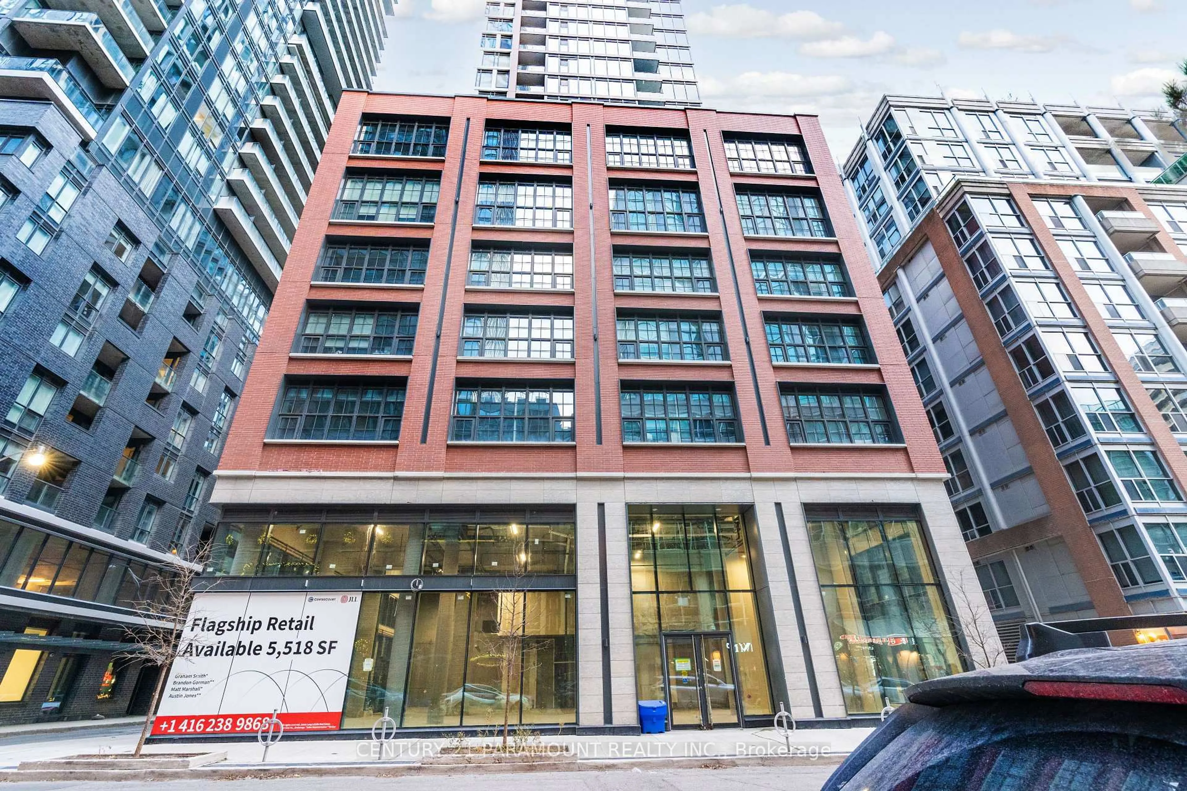 Indoor foyer for 55 Mercer St #3902, Toronto Ontario M5V 0W4
