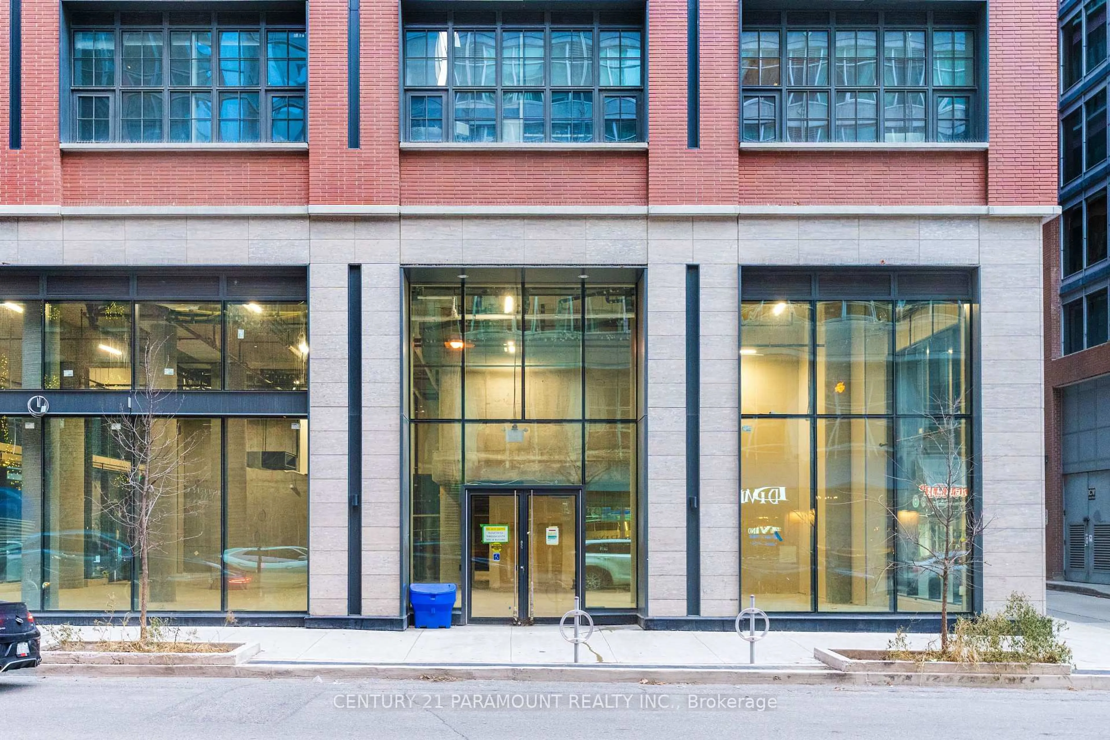 Indoor foyer for 55 Mercer St #3902, Toronto Ontario M5V 0W4
