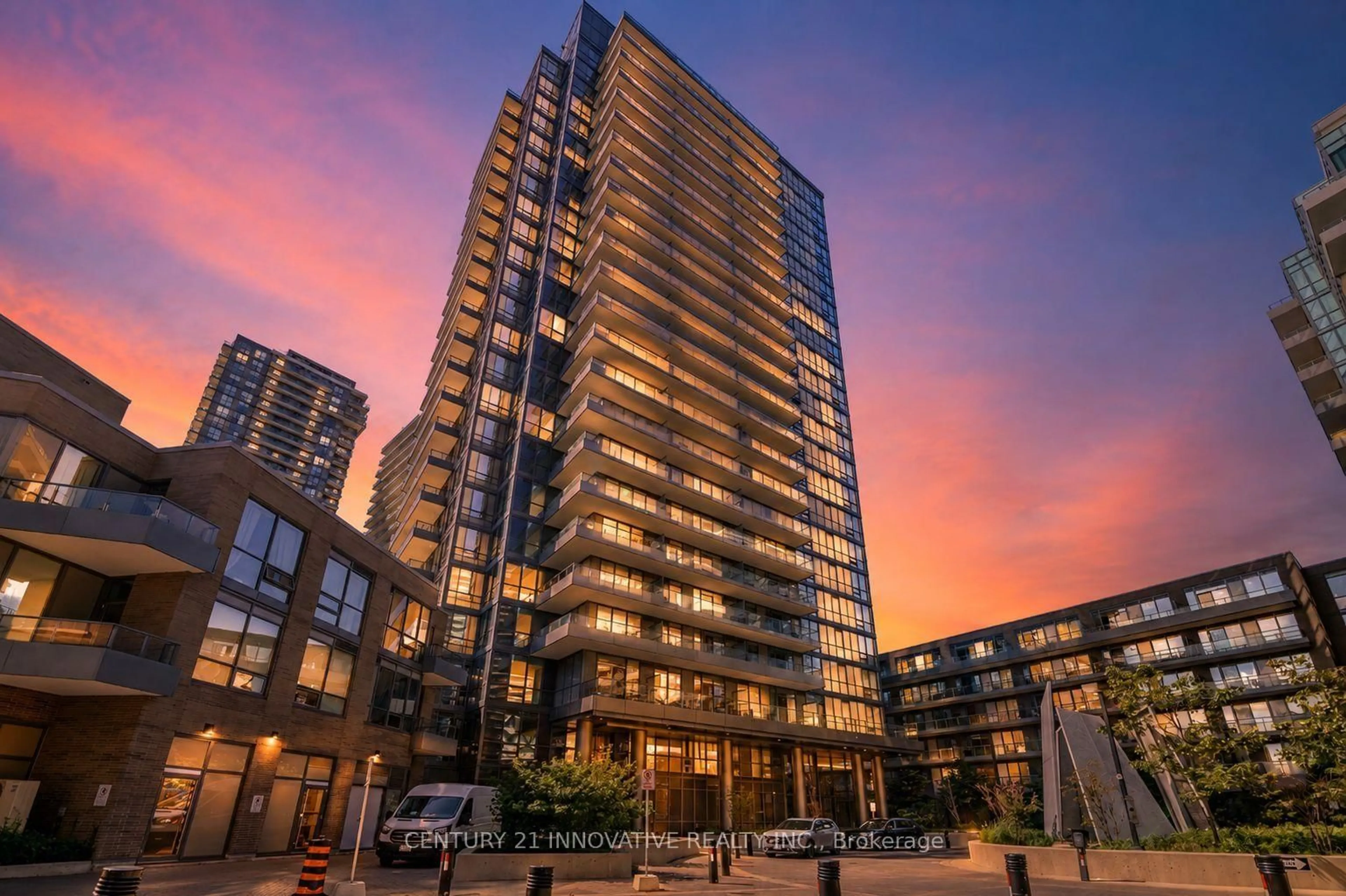 Patio, building for 50 Forest Manor Rd #1805, Toronto Ontario M2J 1M6