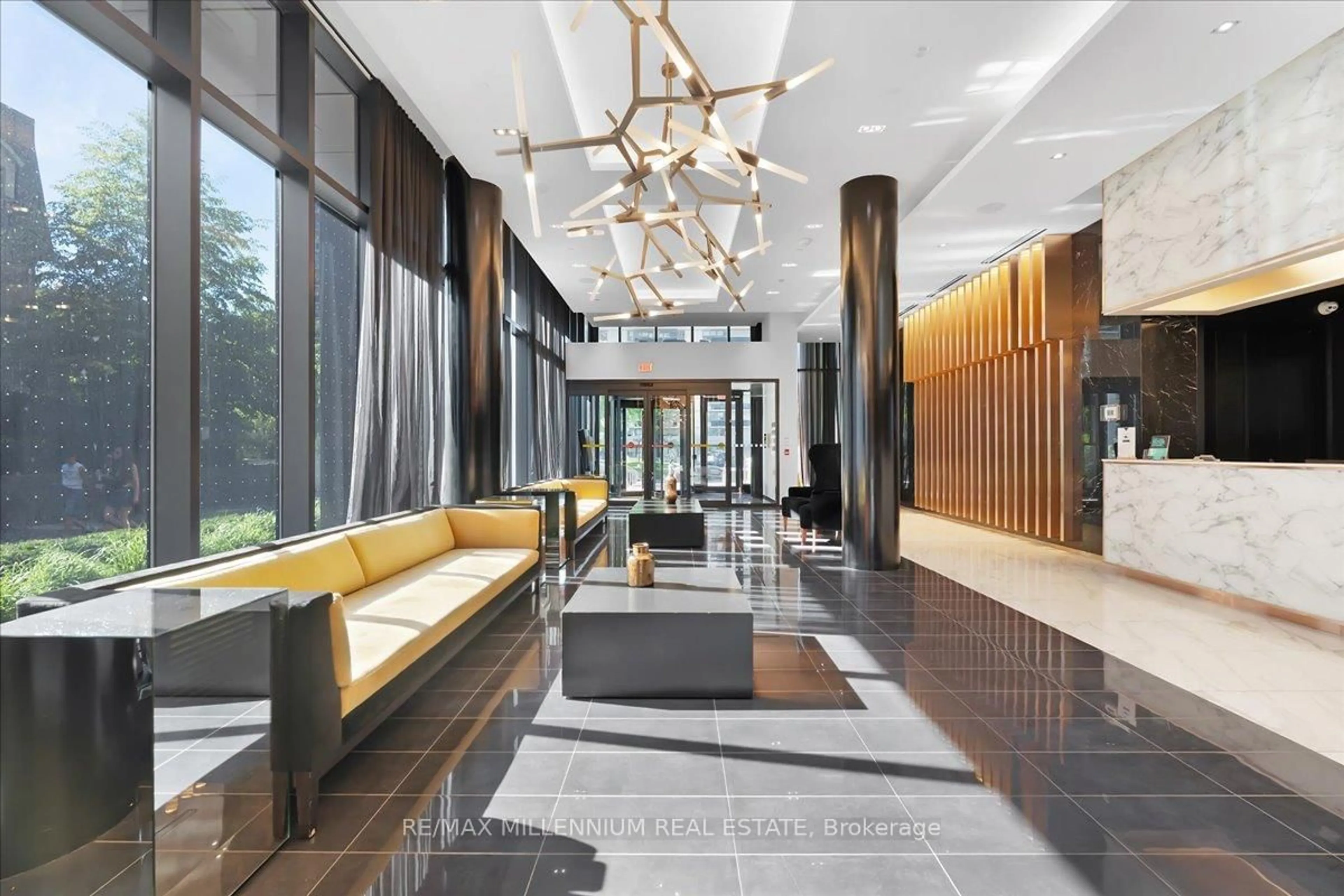 Lobby for 101 Erskine Ave #1105, Toronto Ontario M4P 0C5