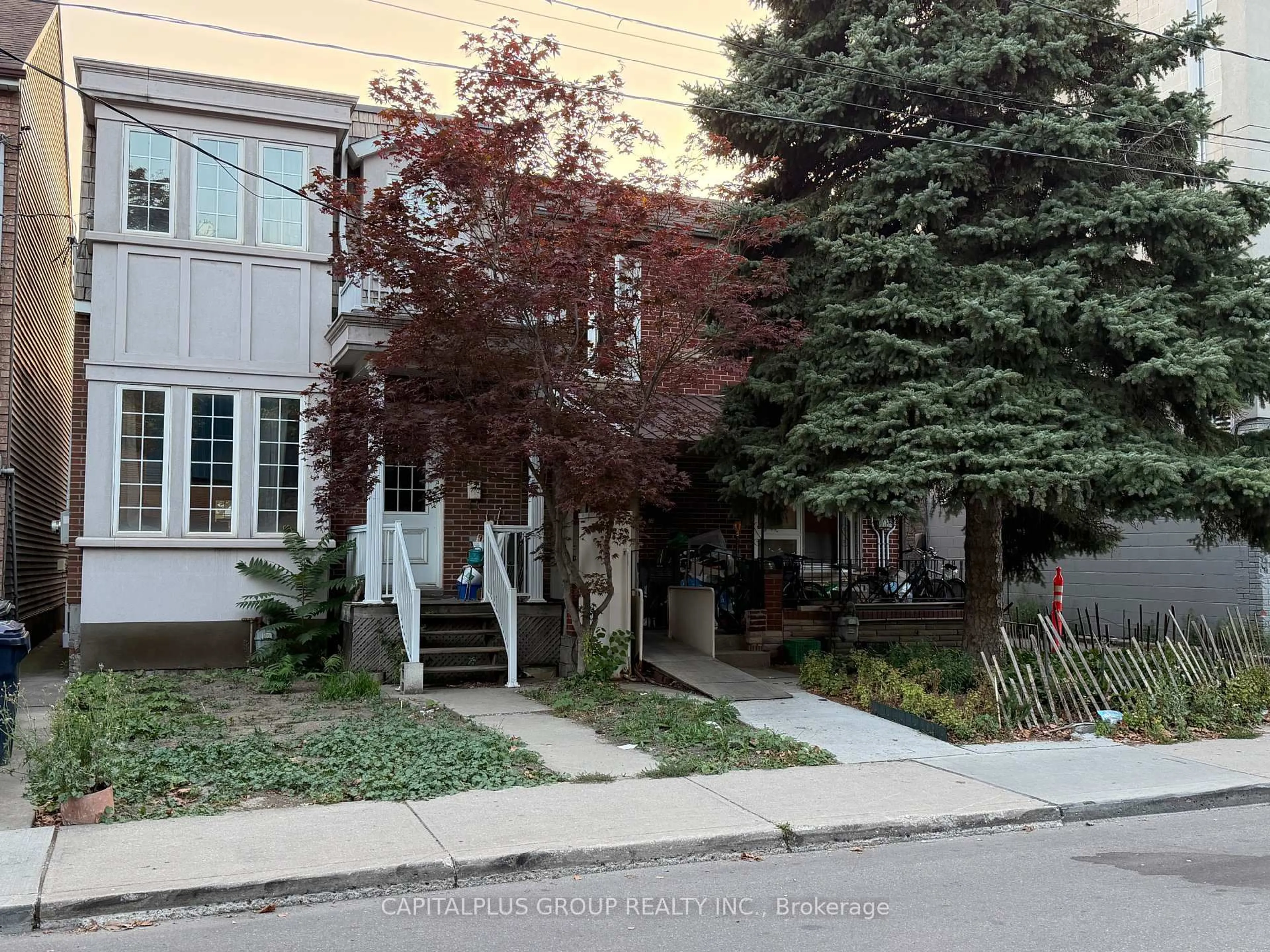 Unknown for 70 Lippincott St, Toronto Ontario M5T 2R5