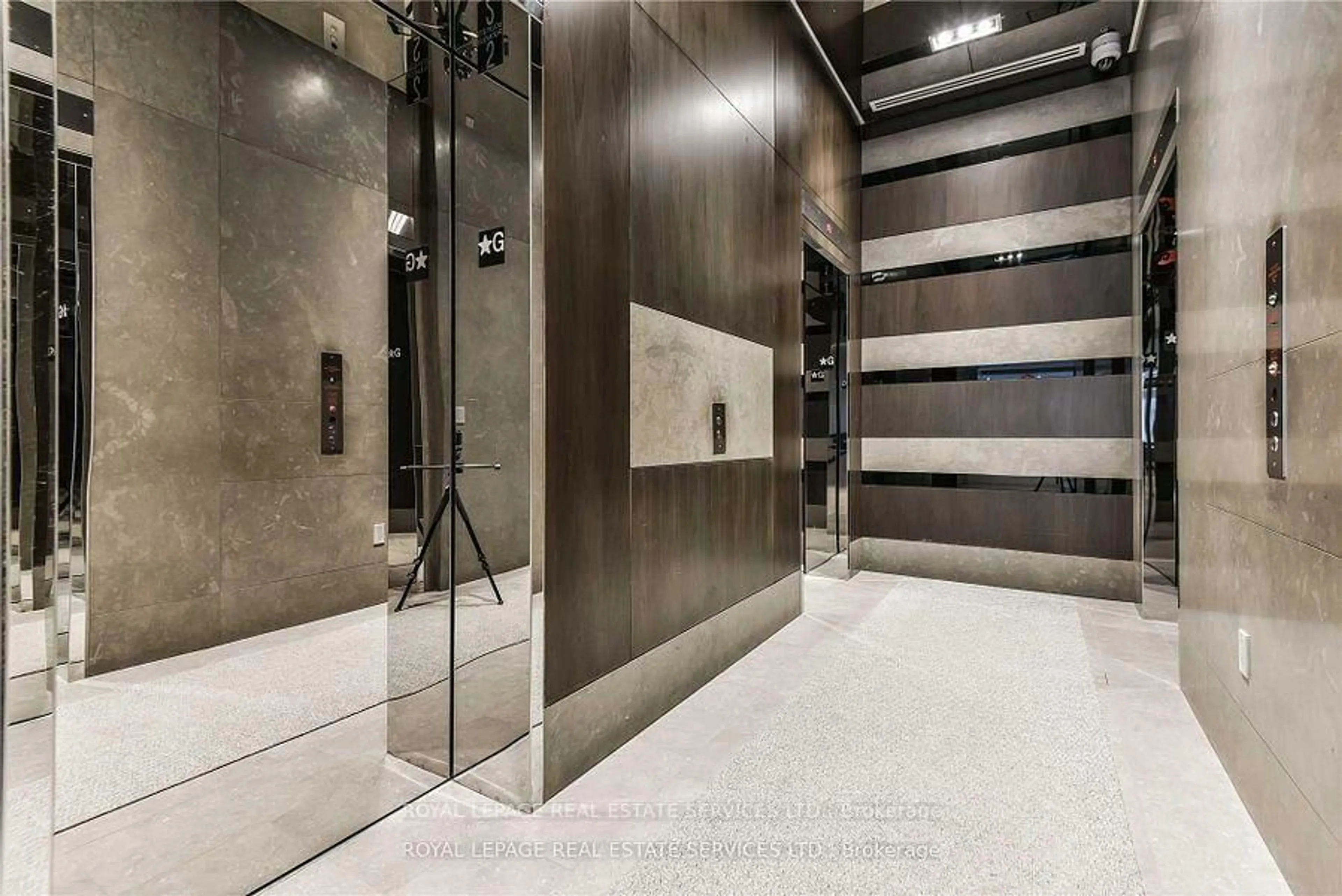Indoor foyer for 88 Sheppard Ave #2008, Toronto Ontario M2N 6Y2