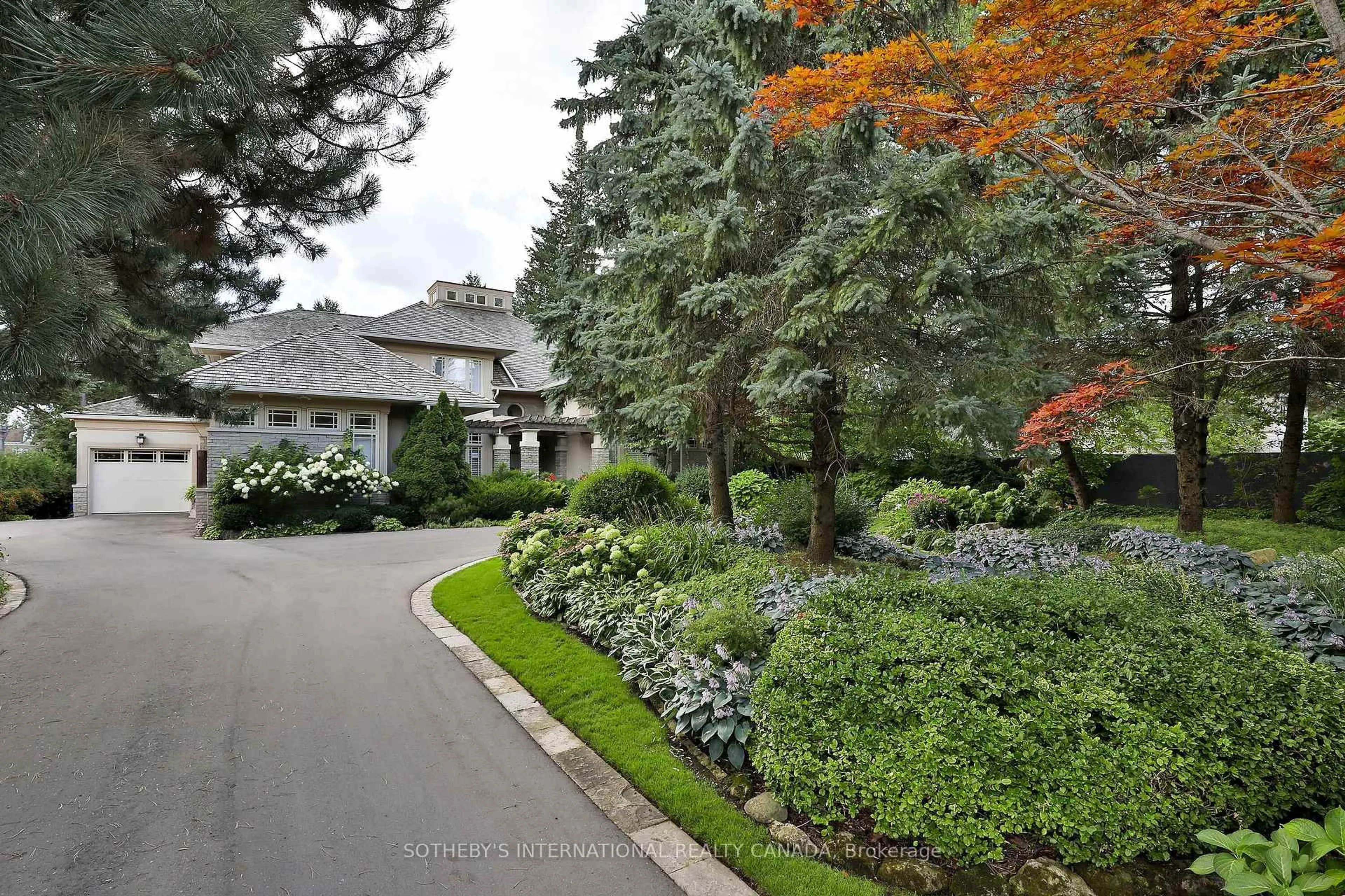 Patio, street for 23 Country Lane, Toronto Ontario M2L 1E1