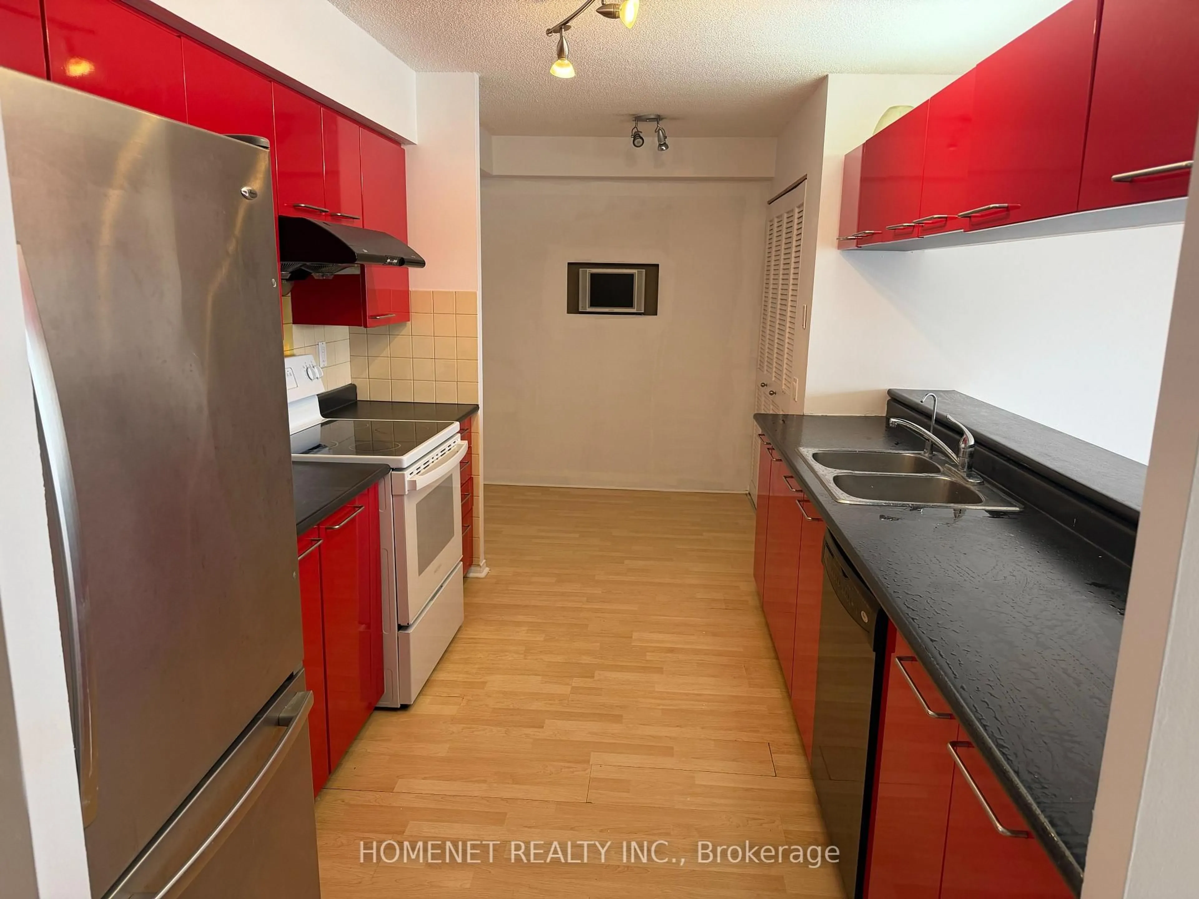Standard kitchen, unknown for 100 Upper Madison Ave #2306, Toronto Ontario M2N 6M4