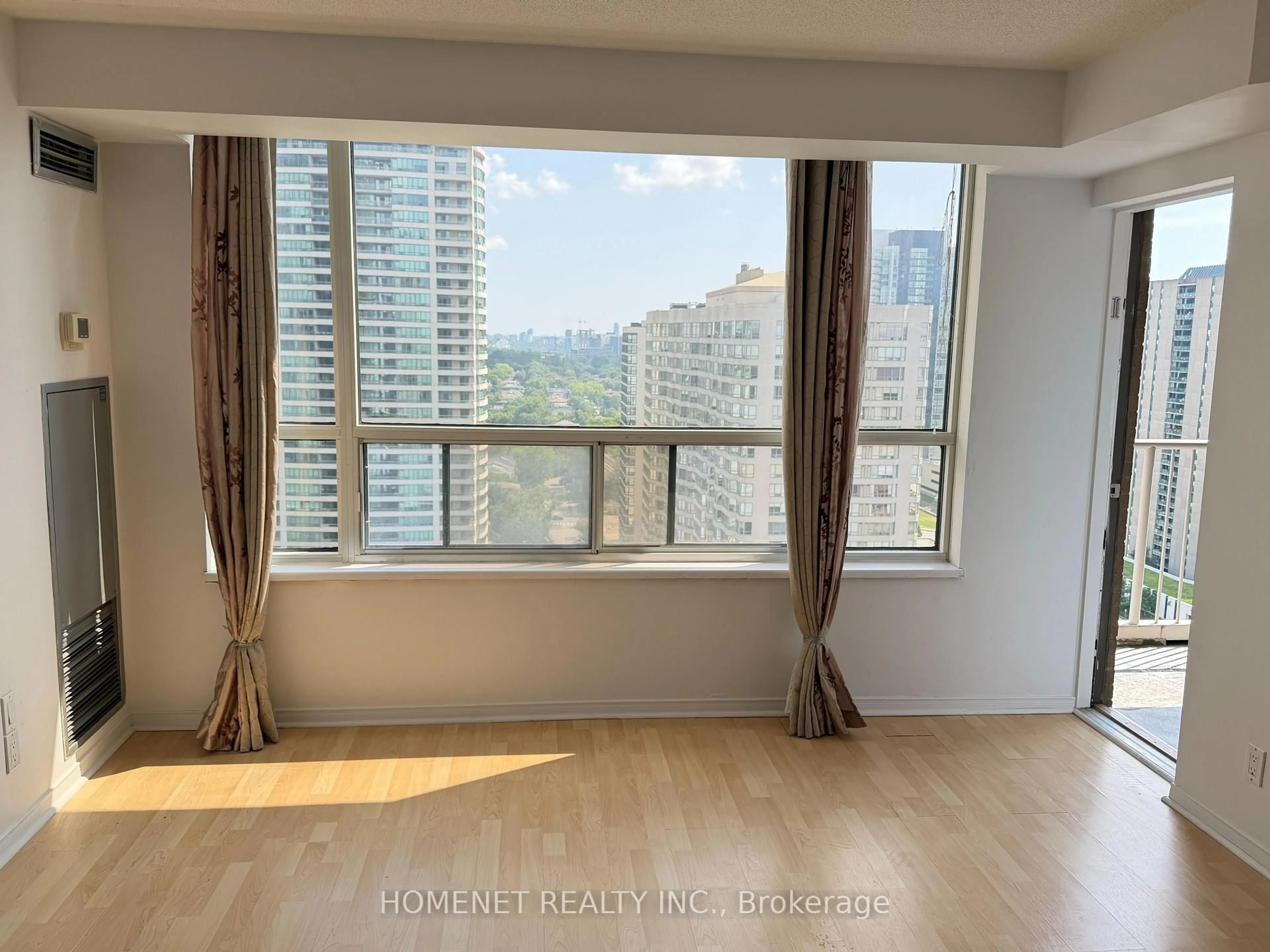A pic of a room for 100 Upper Madison Ave #2306, Toronto Ontario M2N 6M4